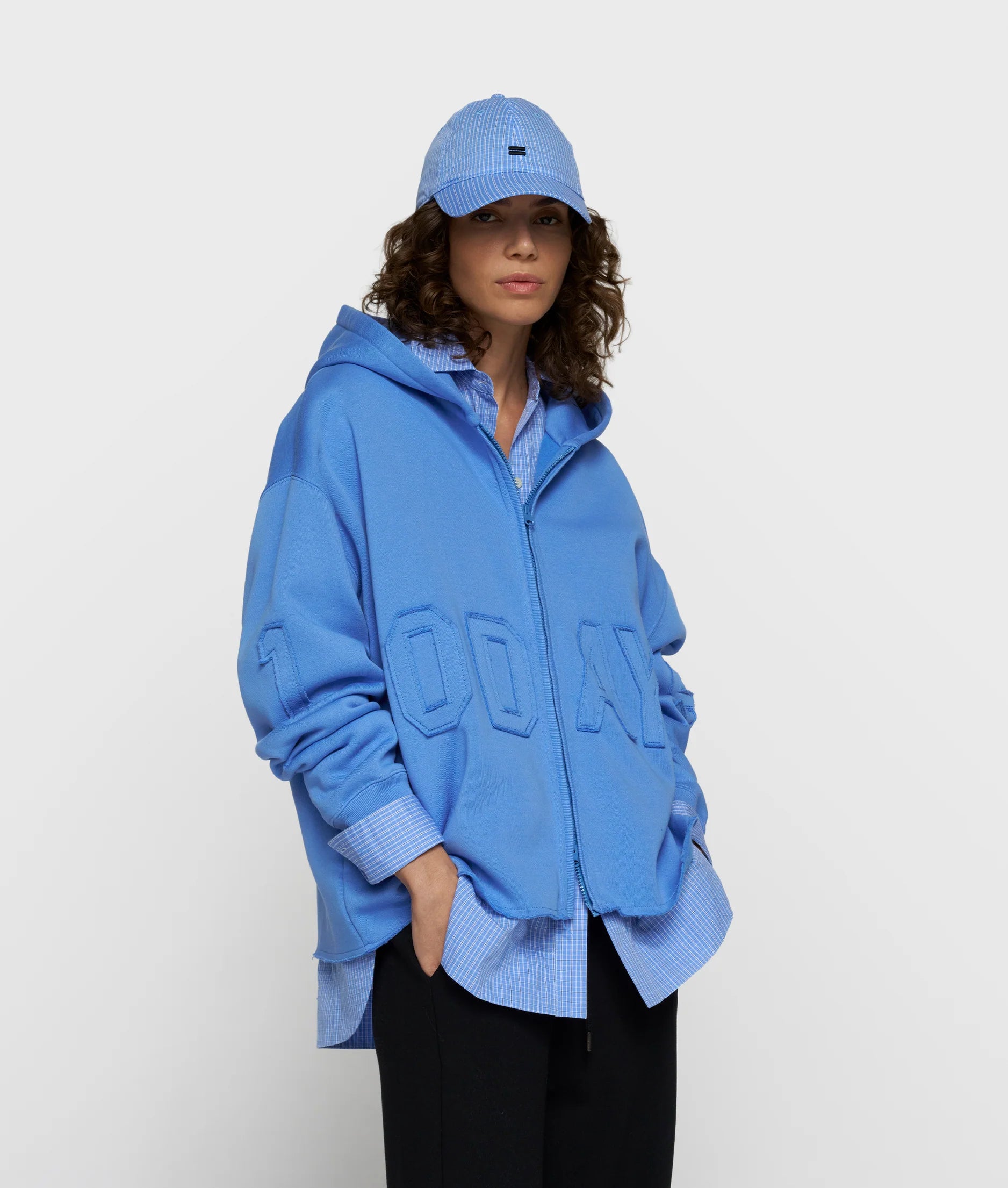 Statement zip hoodie10 Days