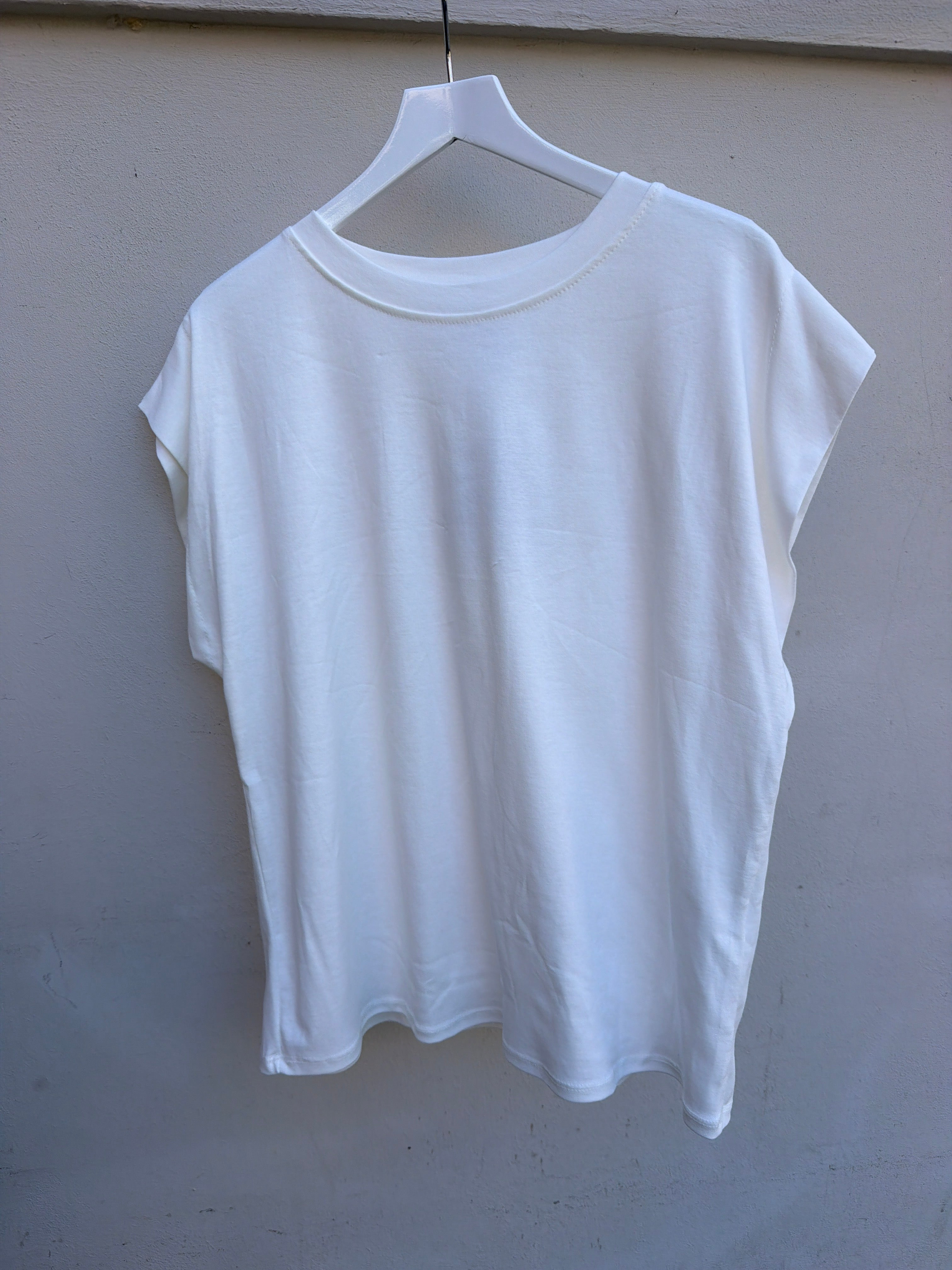 T-Shirt Cut Out