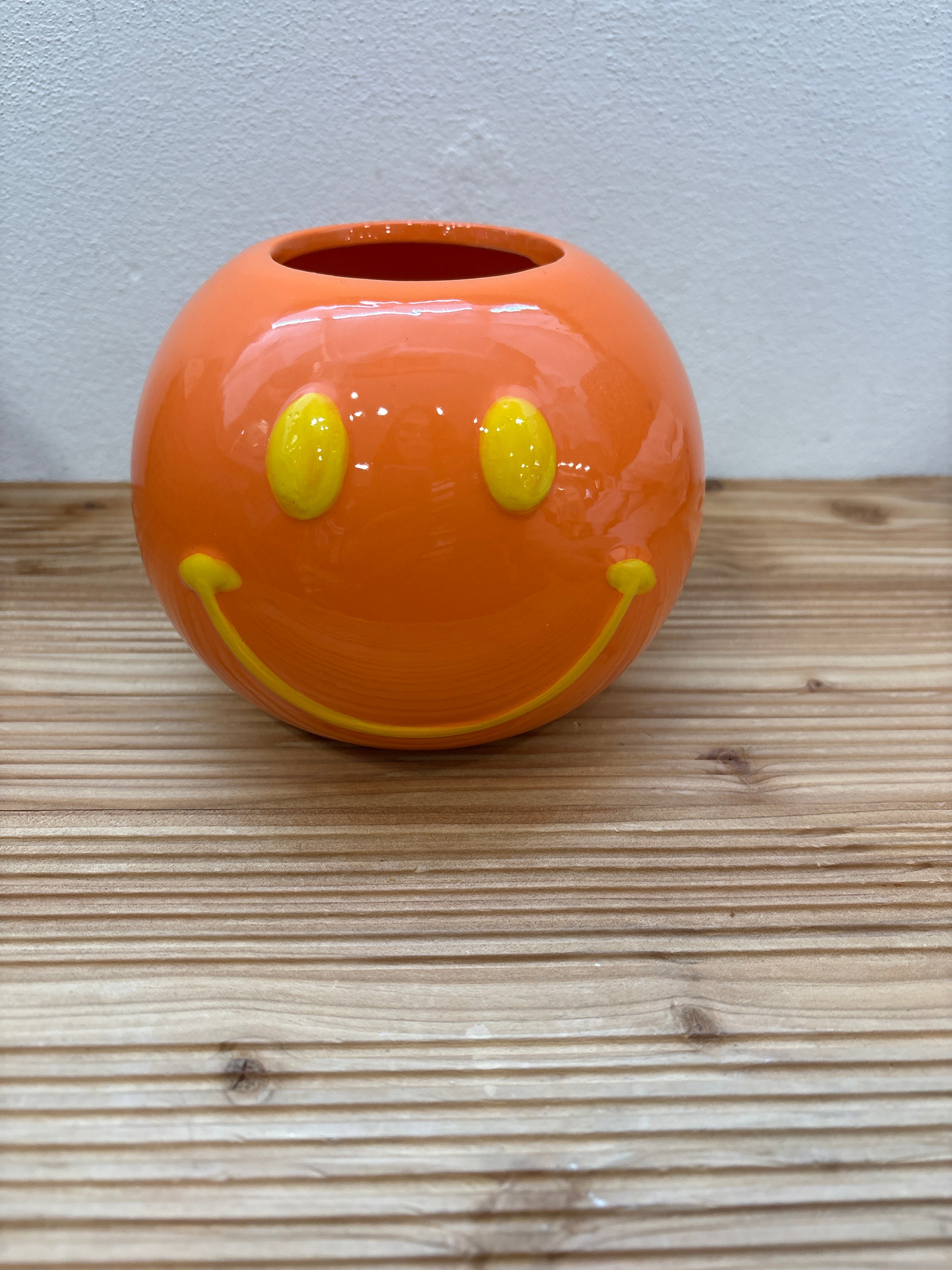 Vase smiley small