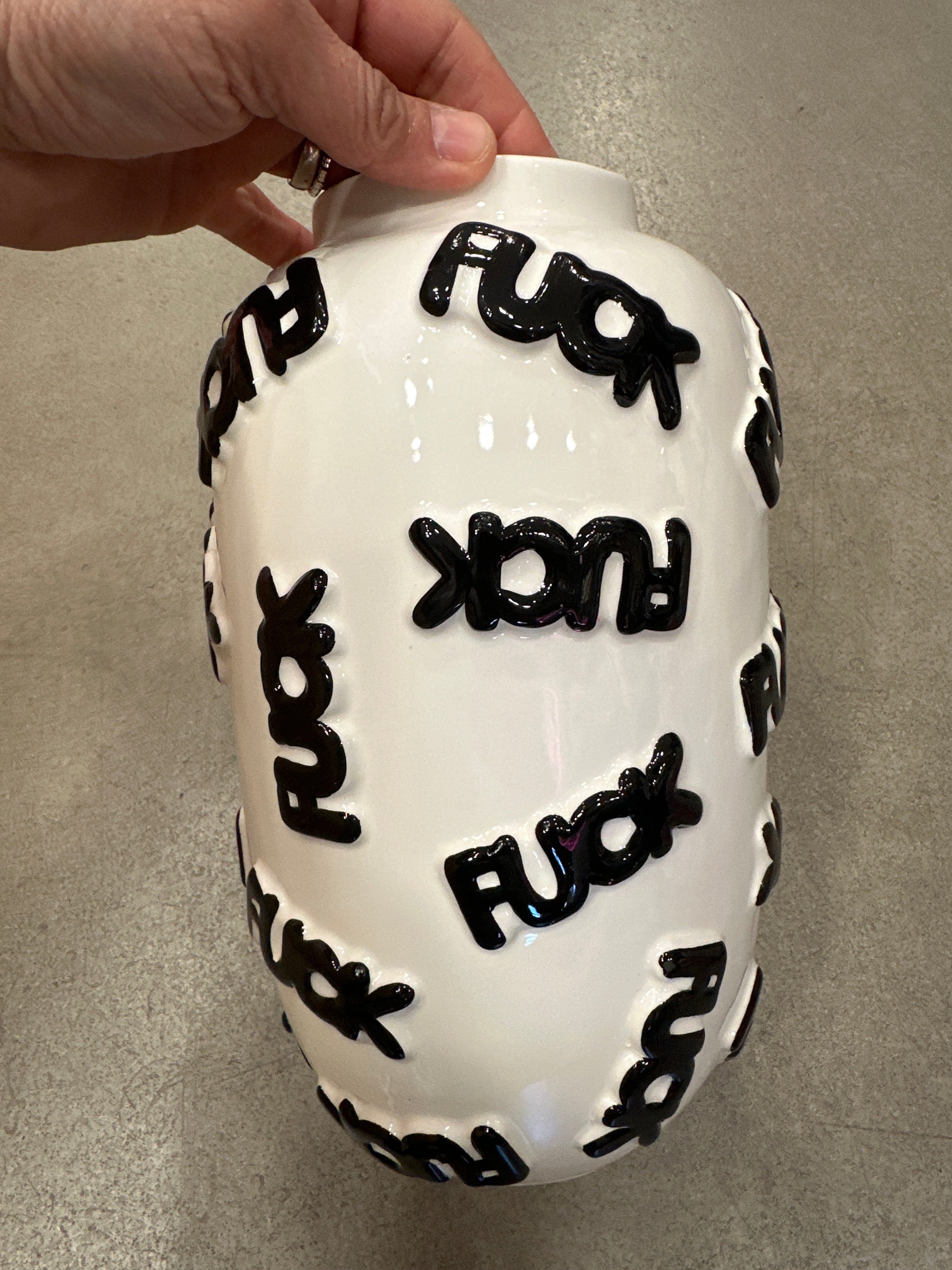 Vase Fck big