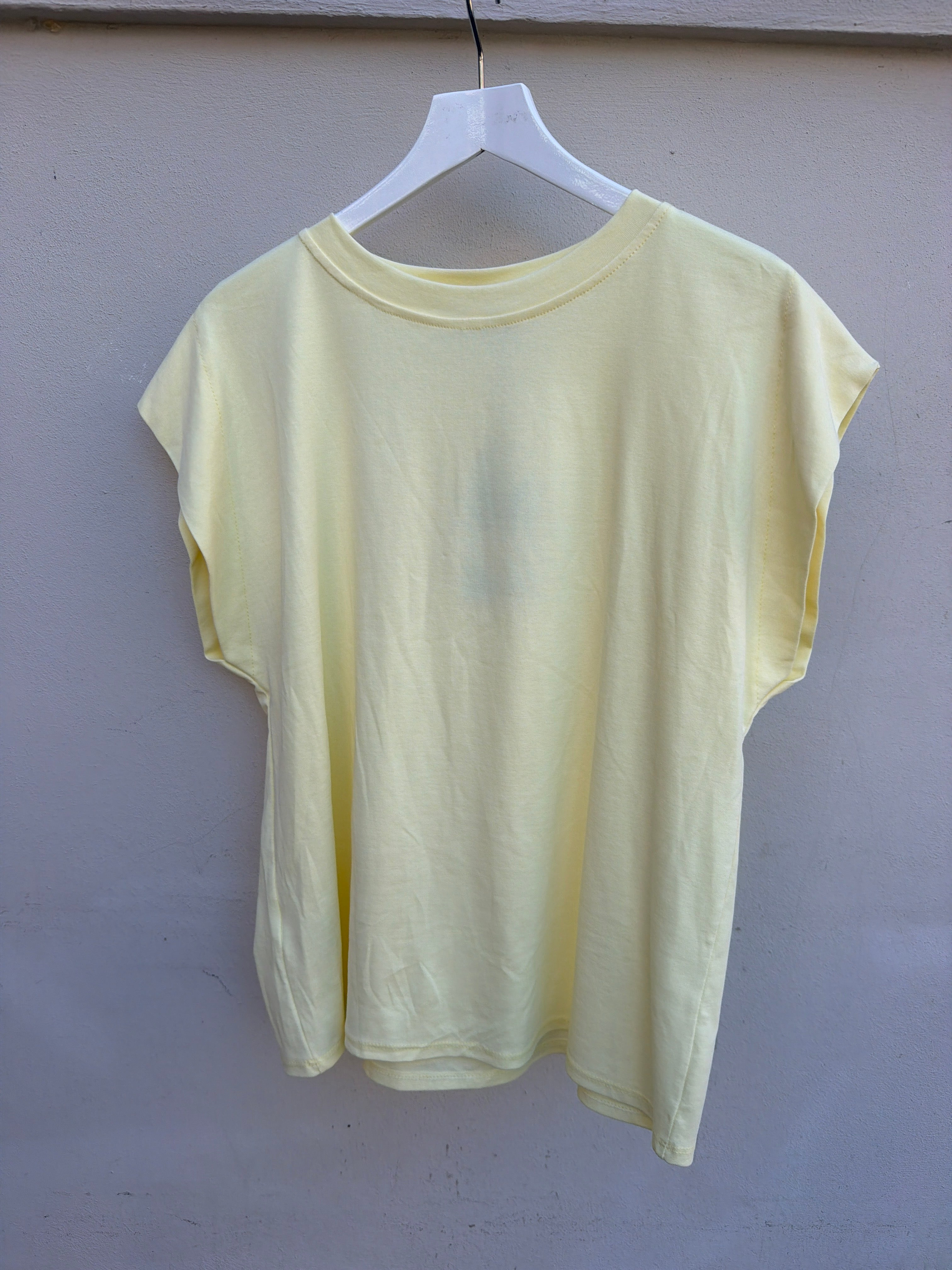T-Shirt Cut Out