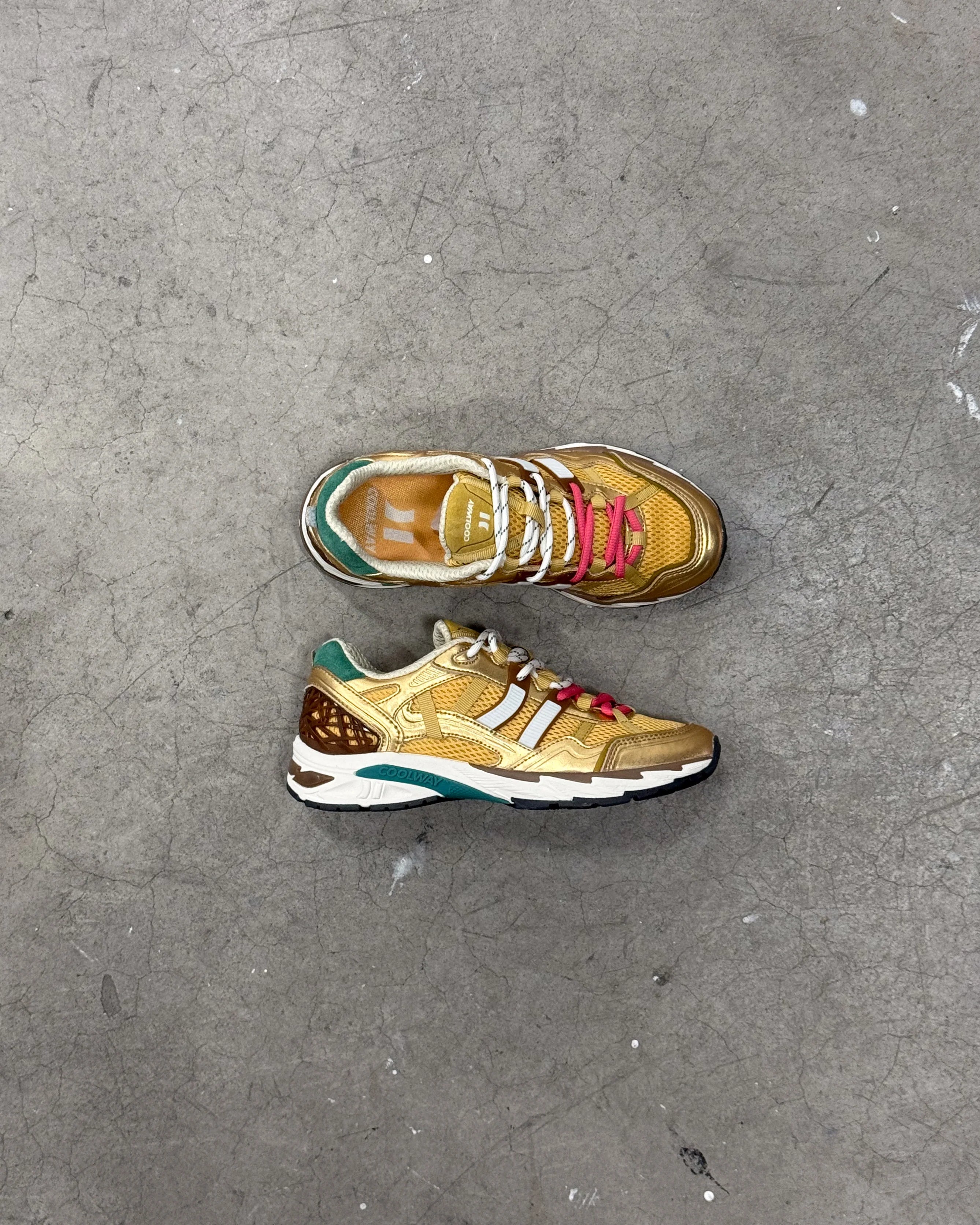 COOLWAY Runner 2003 Golden Flame