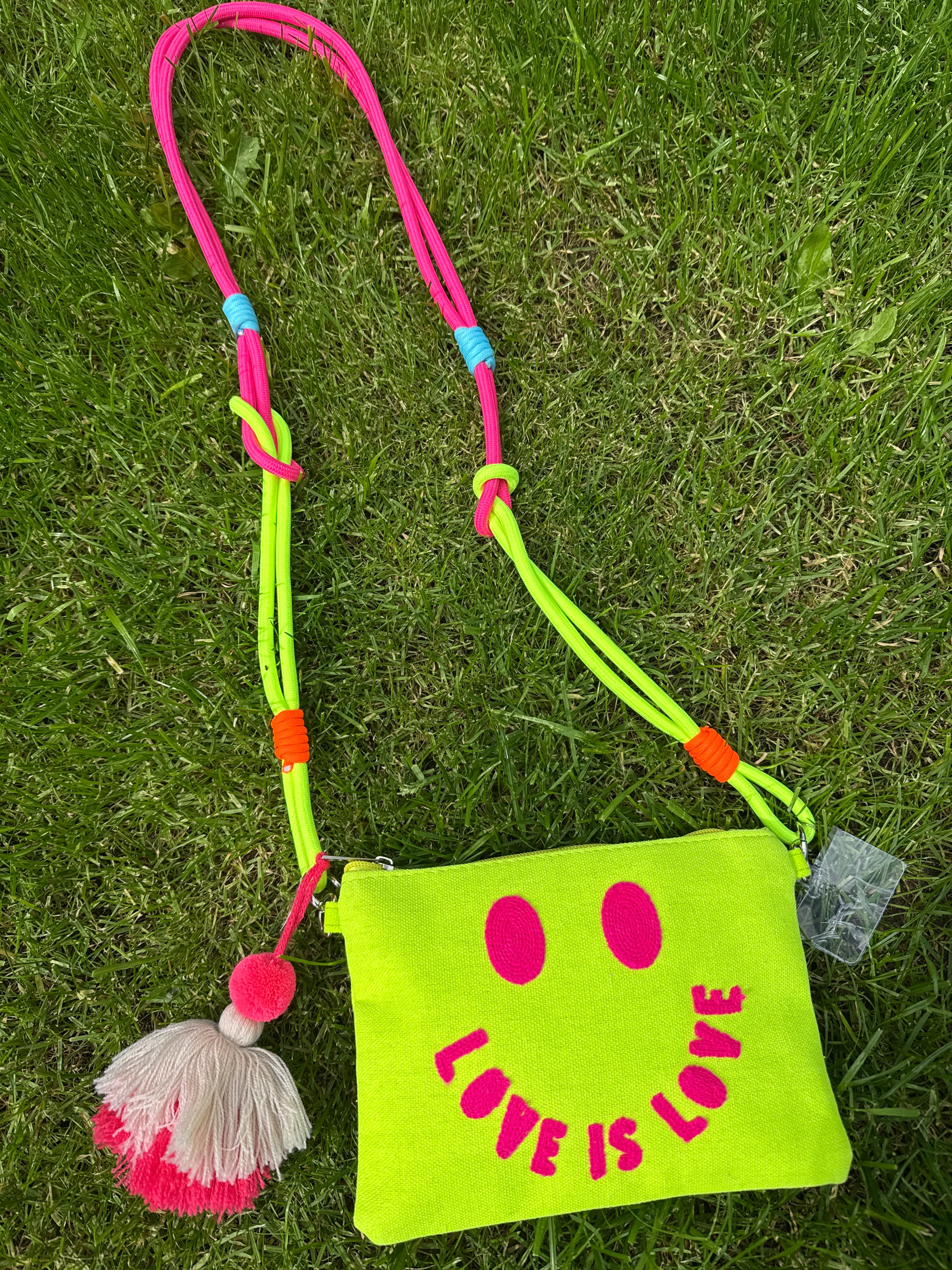 Tasche Love is Love