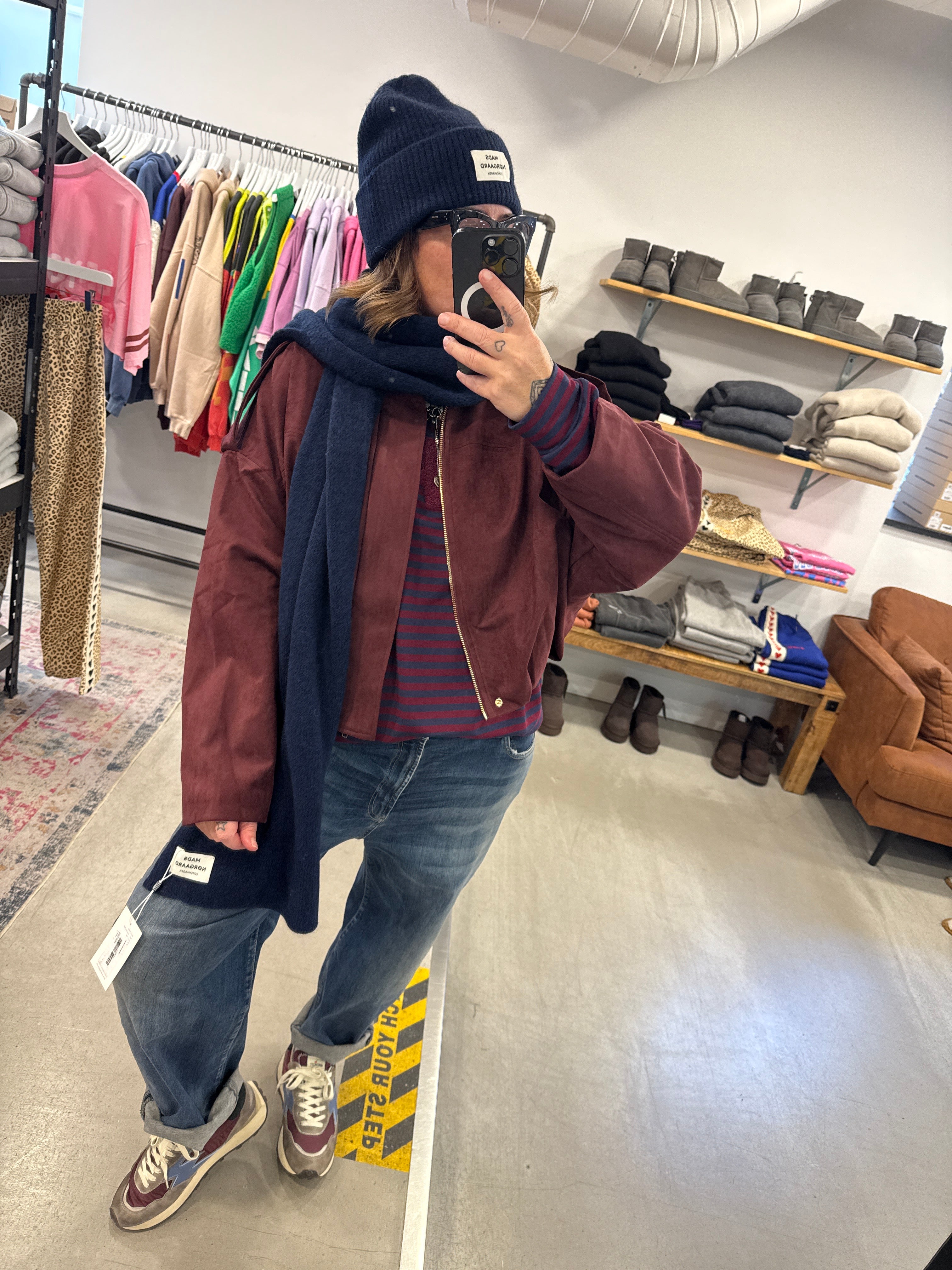 Jacke Lou