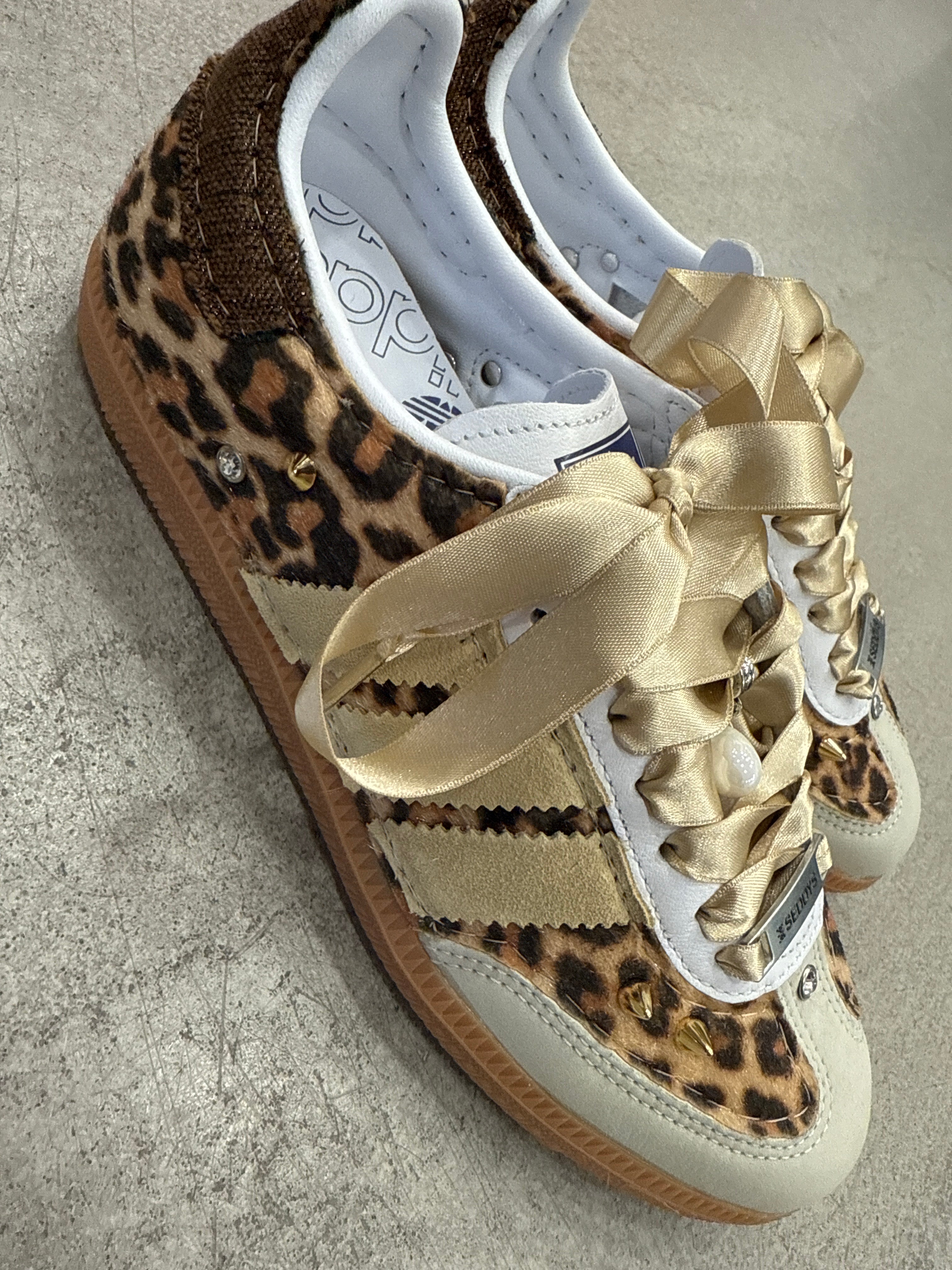 Adidas Samba customized leo