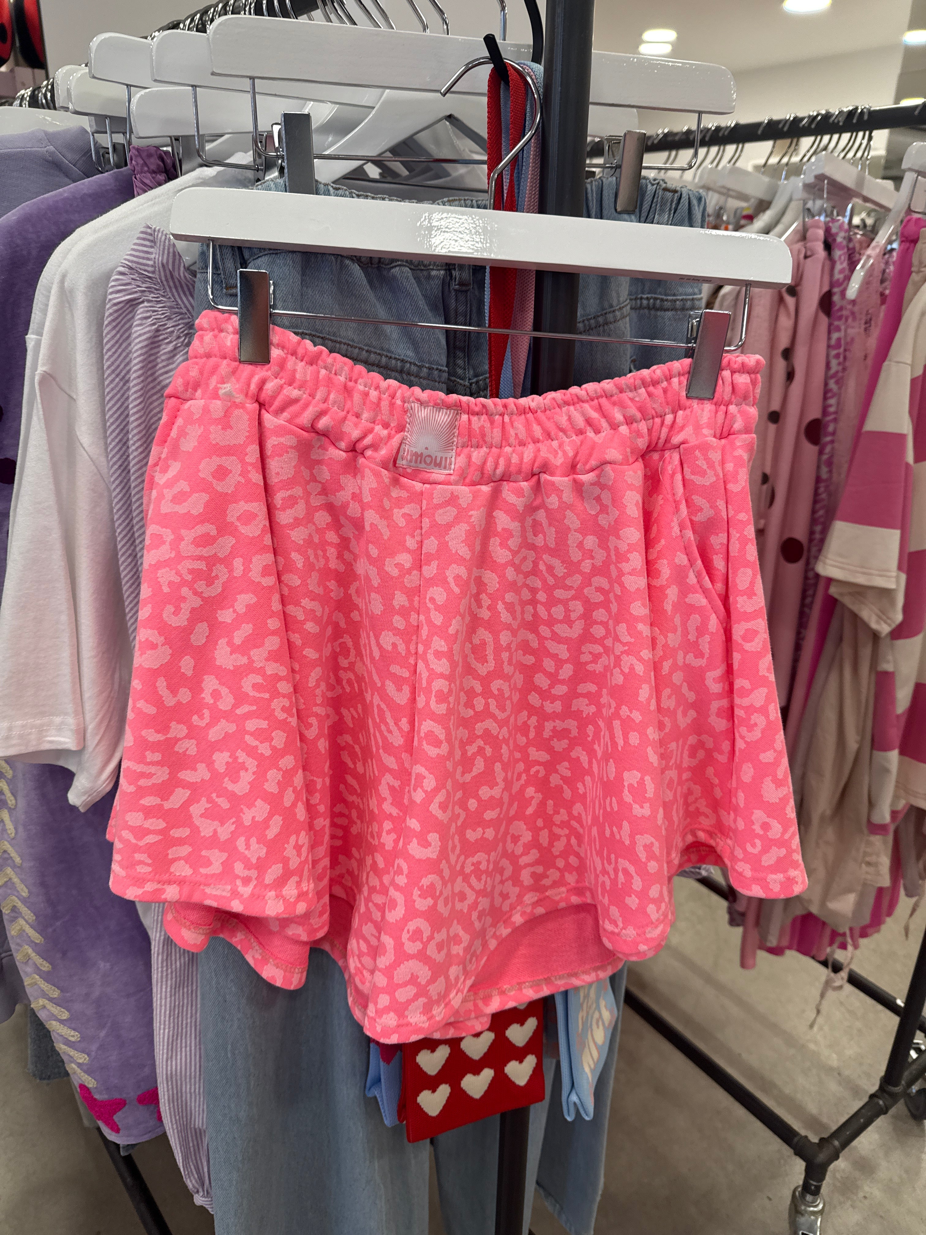 Short Leo Amour