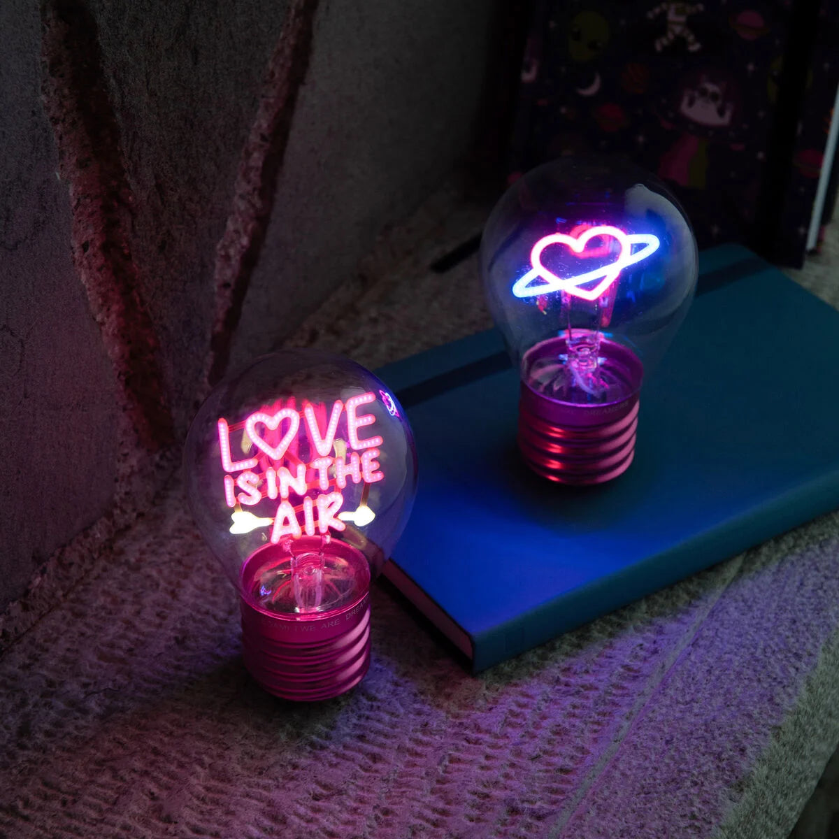 Legami Deko-Tischlampe Love Is in the Air