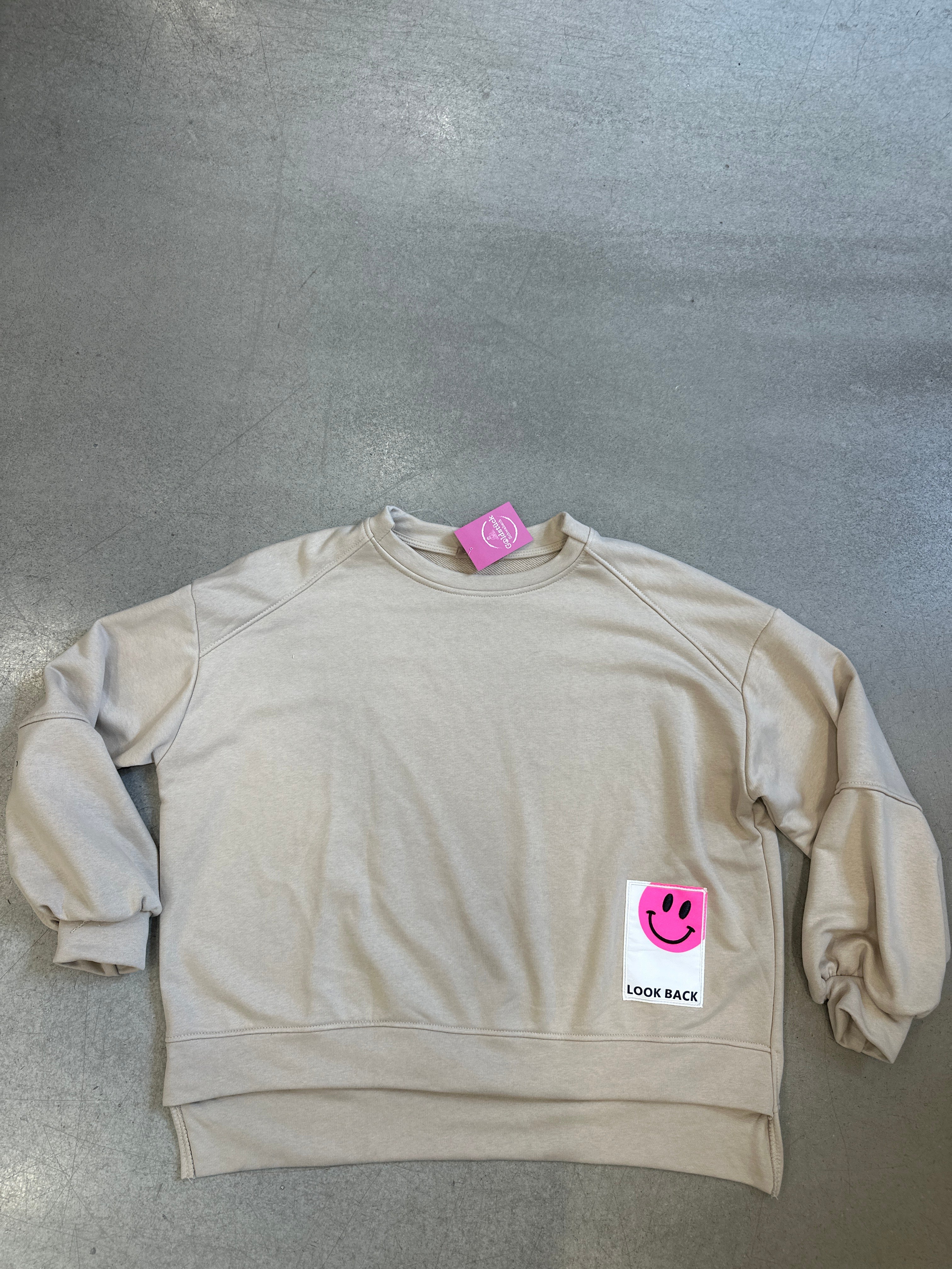 Pullover Look Back
