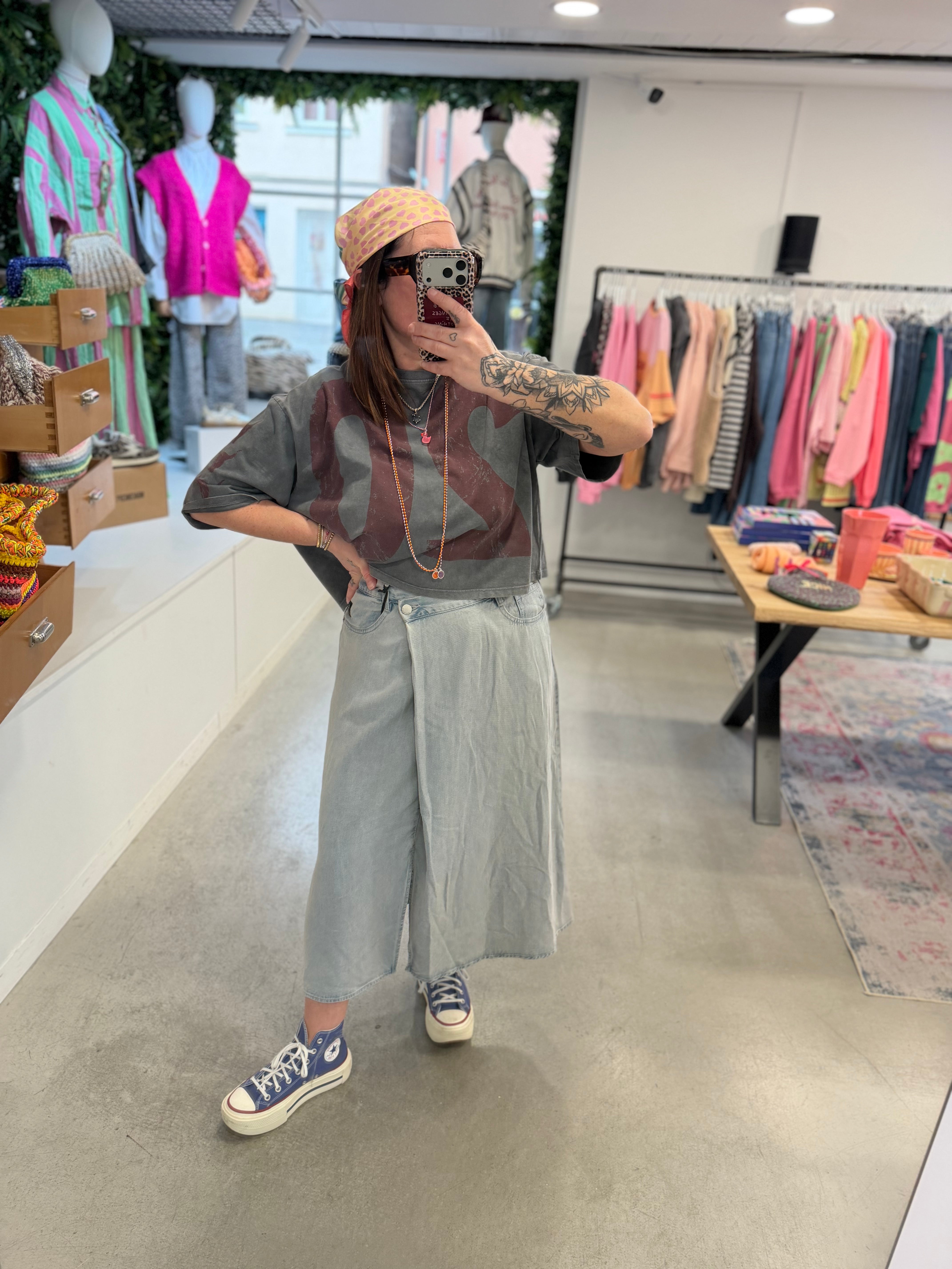 Rock Elias Rumelis Indiga