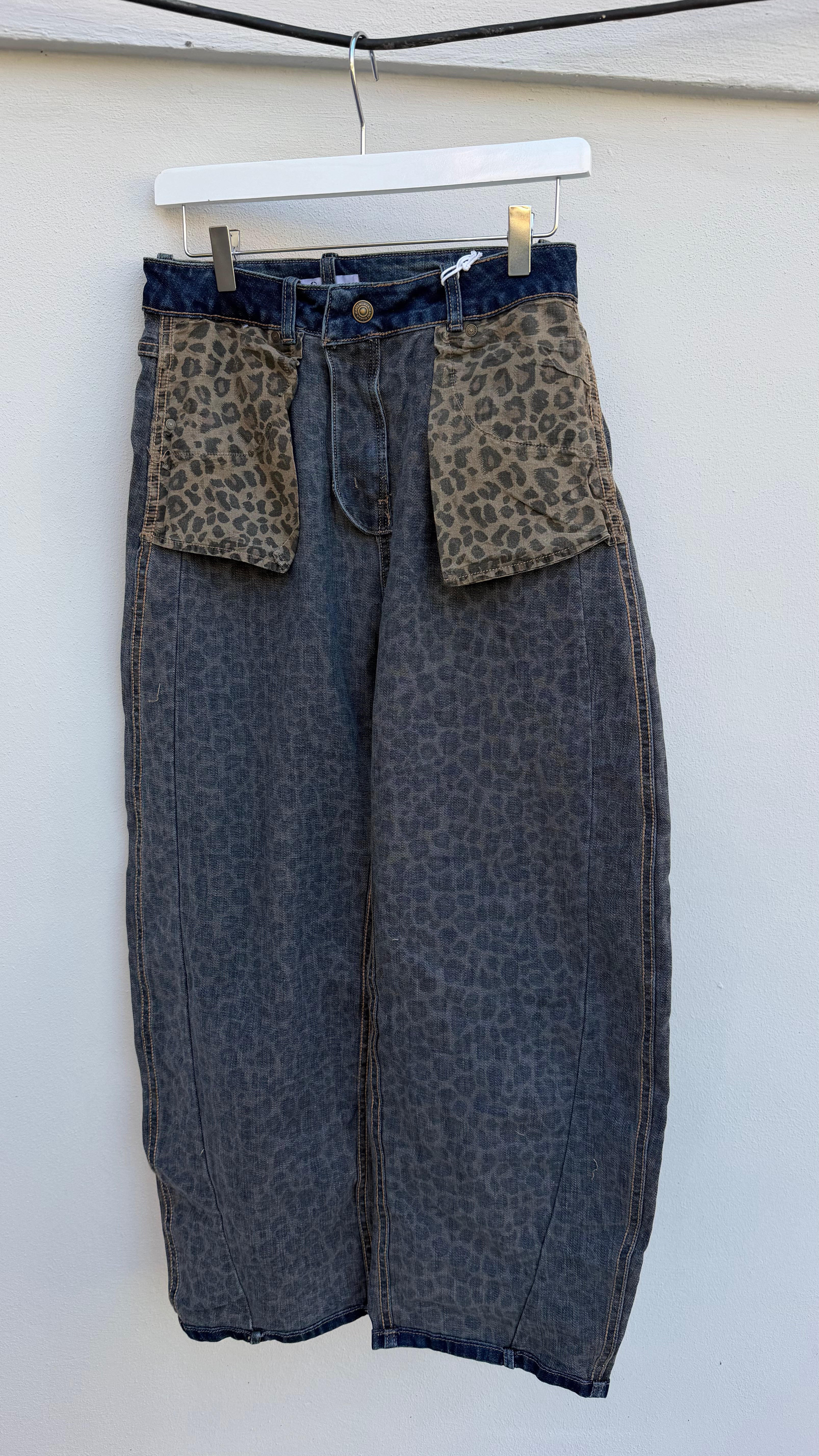 Hose Leo