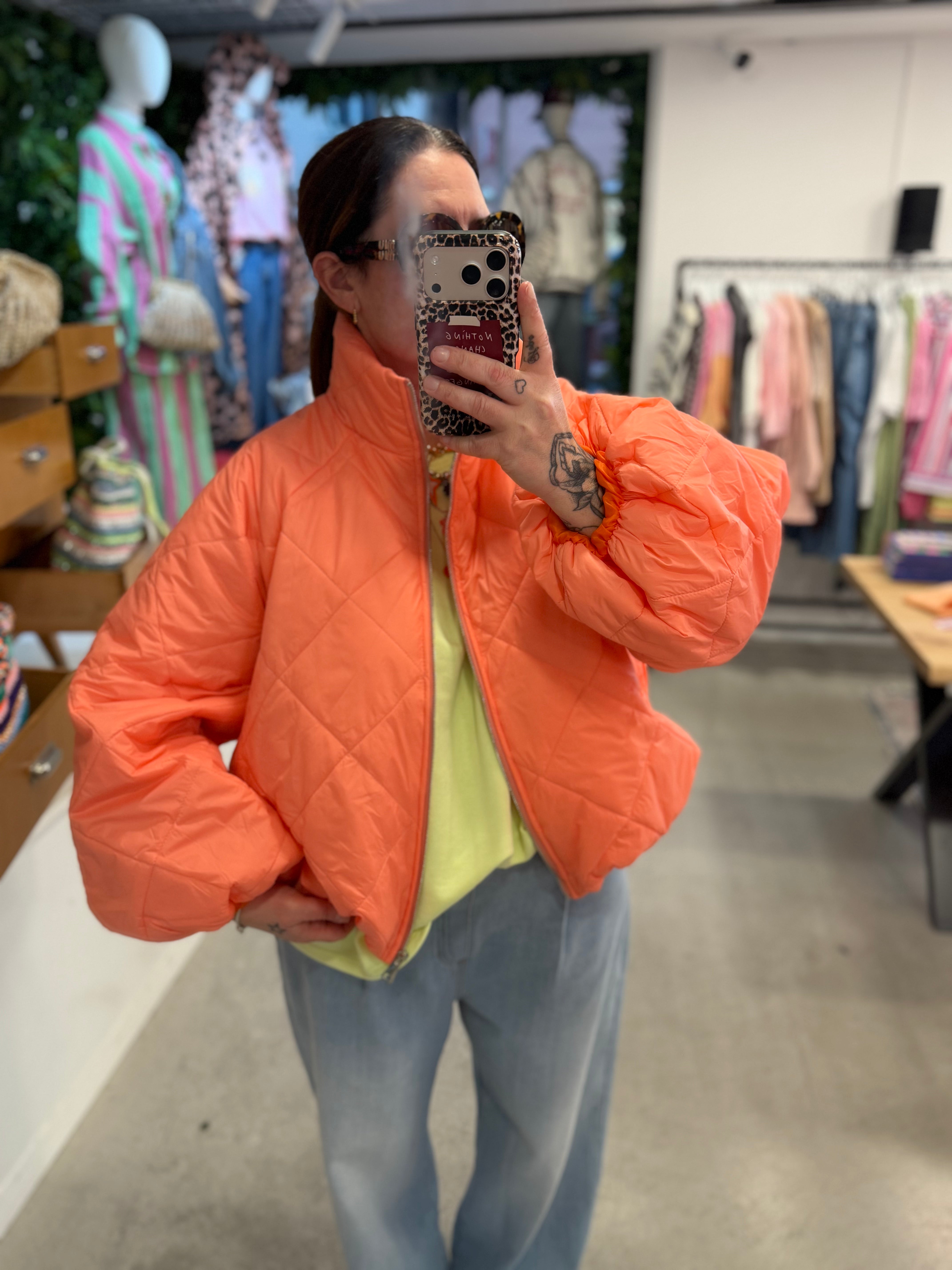 Jacke Lou