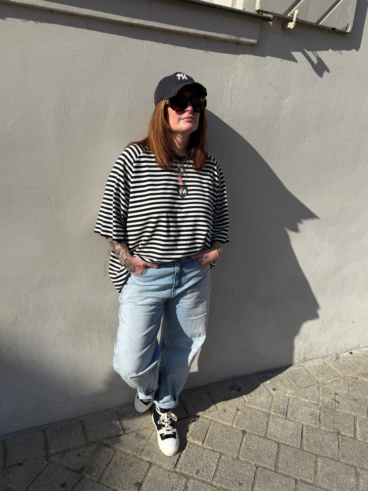 BE DIFFERENT STRIPE - T-SHIRT