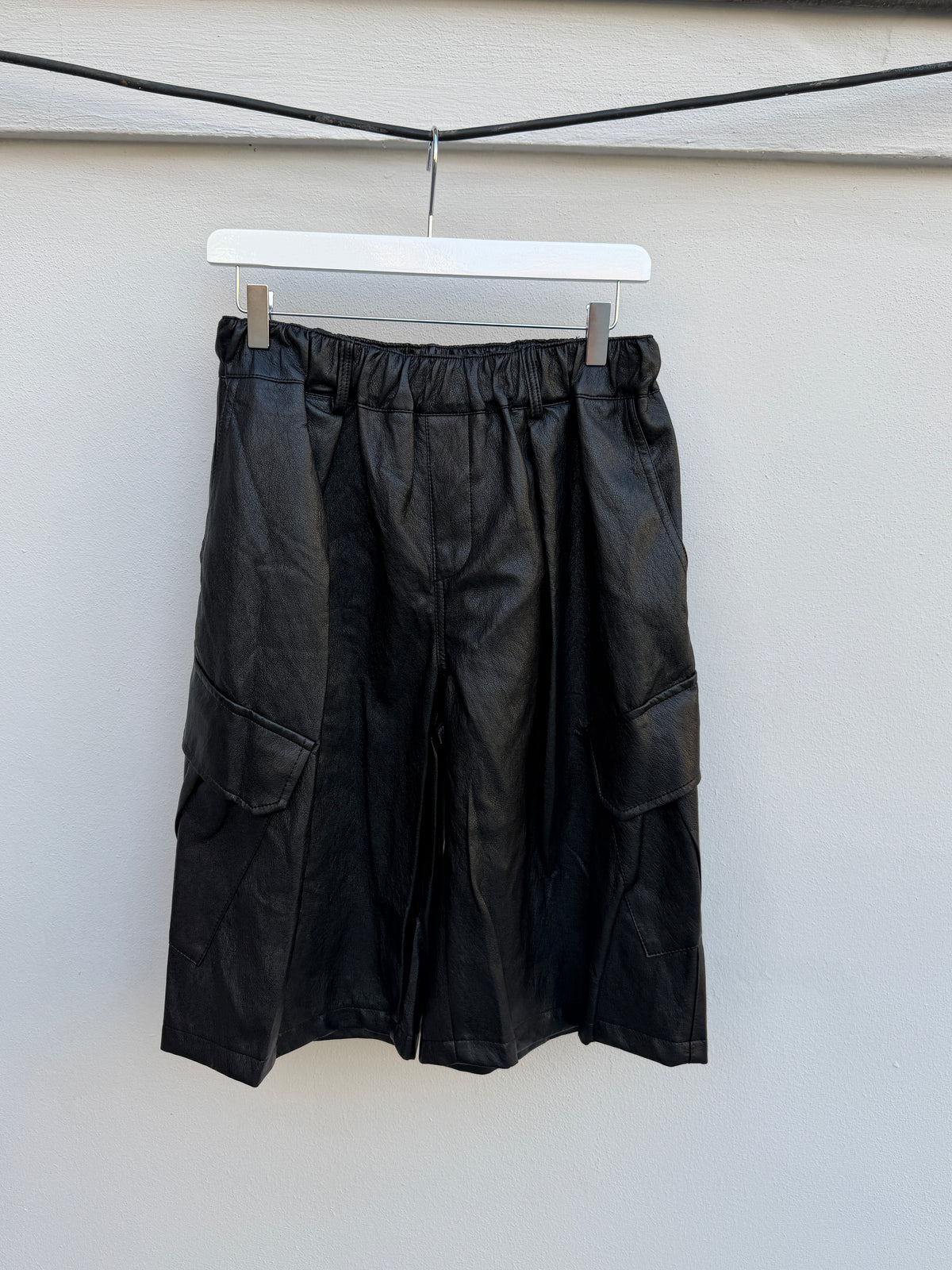 Bermuda fake Leather