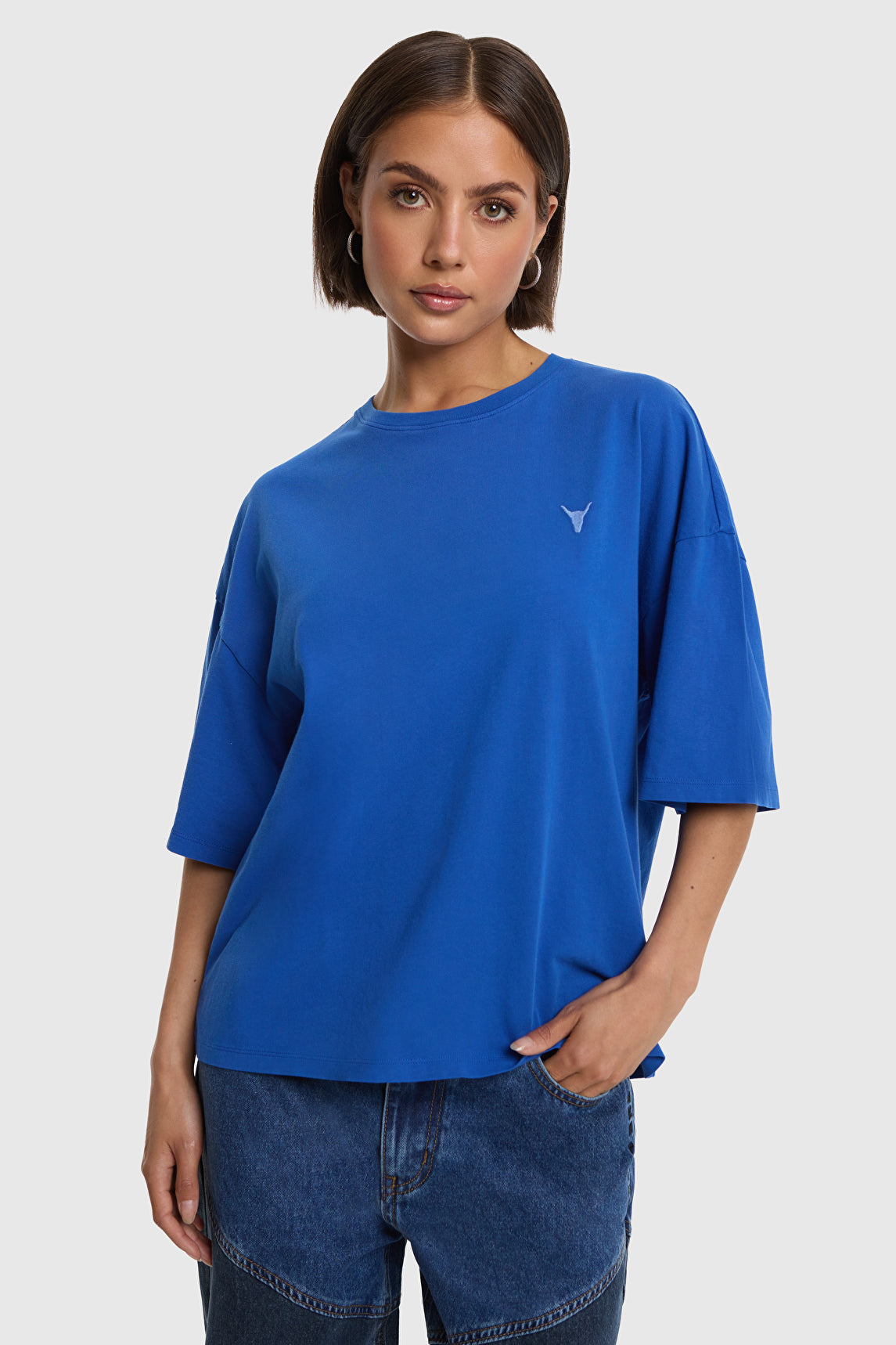 ALIX The Label Tour T-Shirt in Bright Blue – Vorderansicht