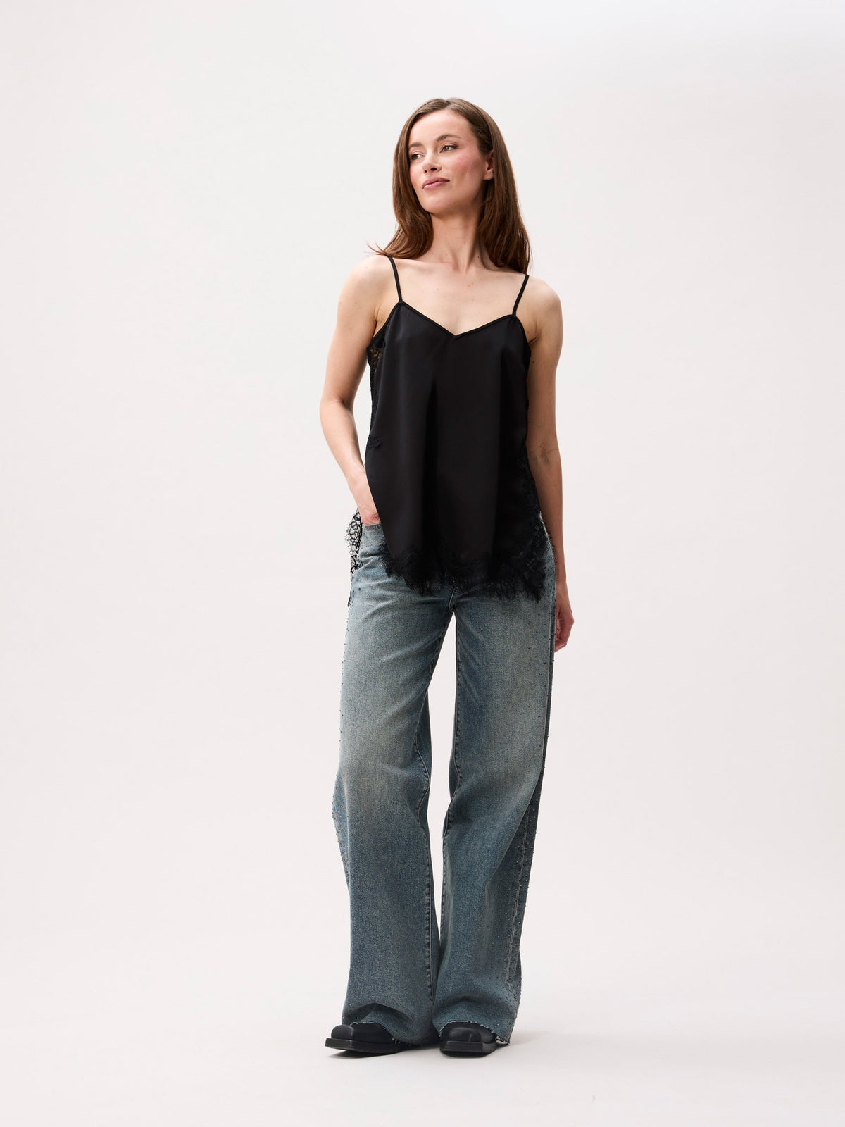 Catwalk Junkie Lace Spaghetti Top Schwarz – Herstellerbild