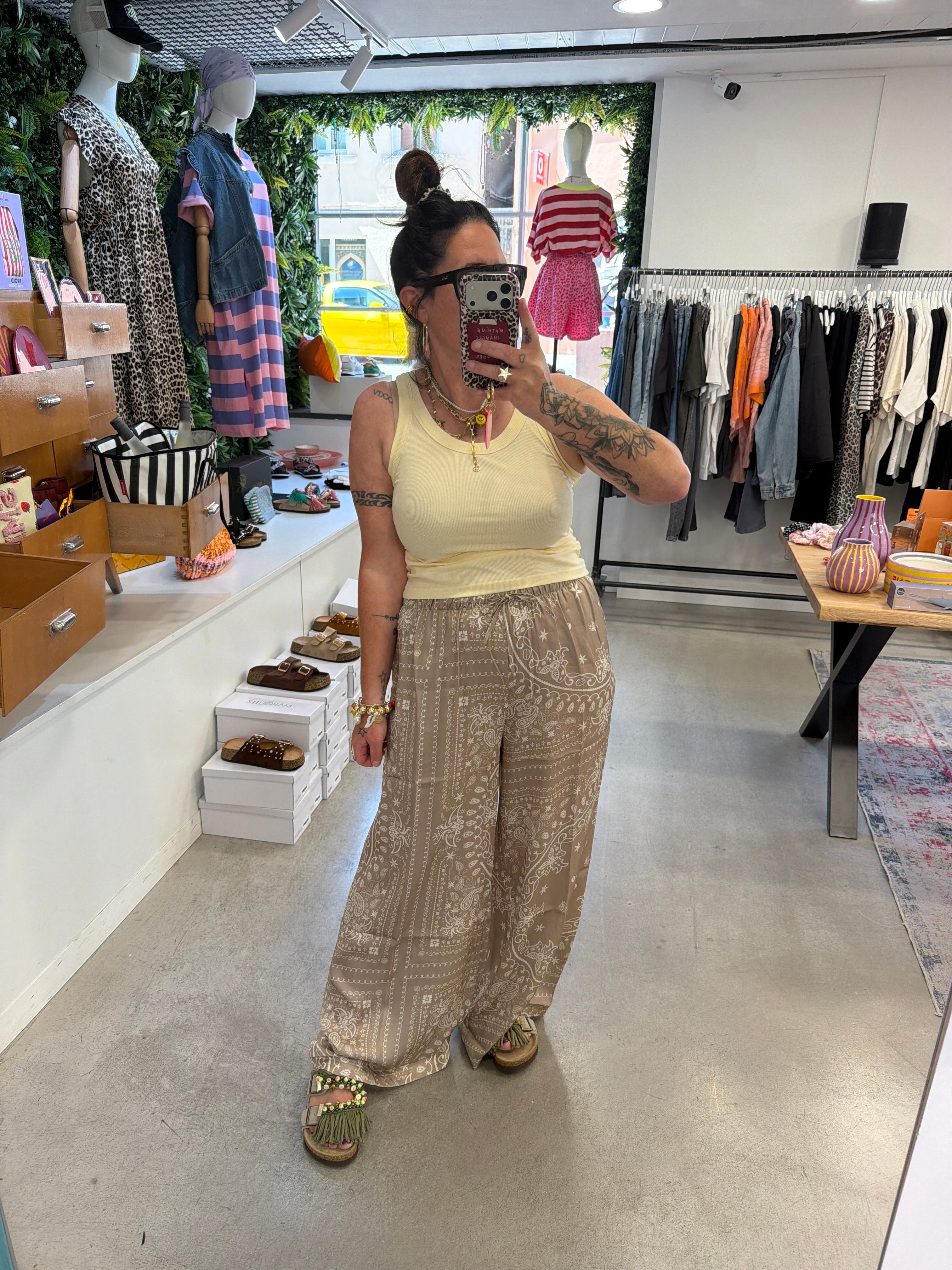 Hose Paisley