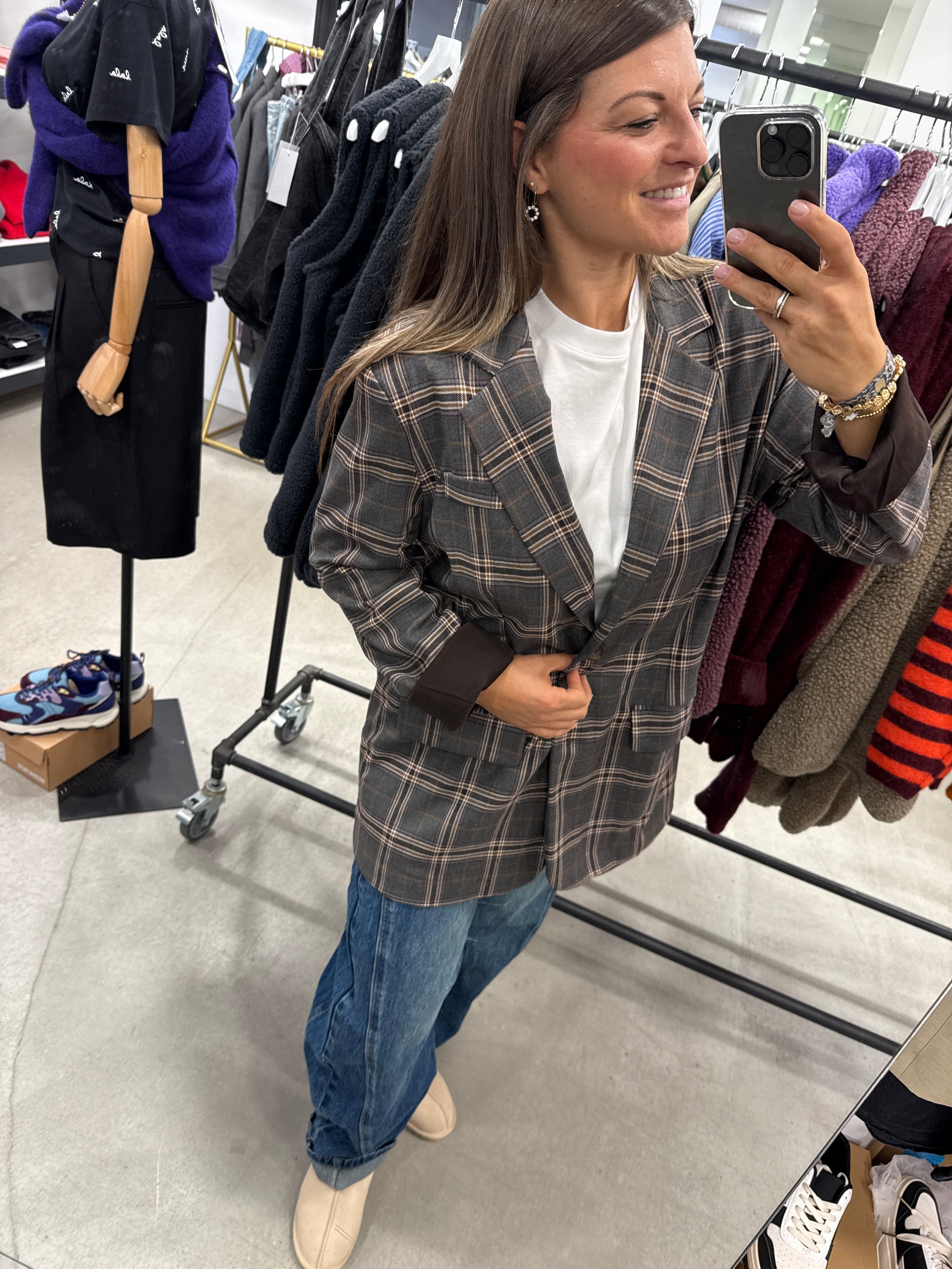 Blazer August