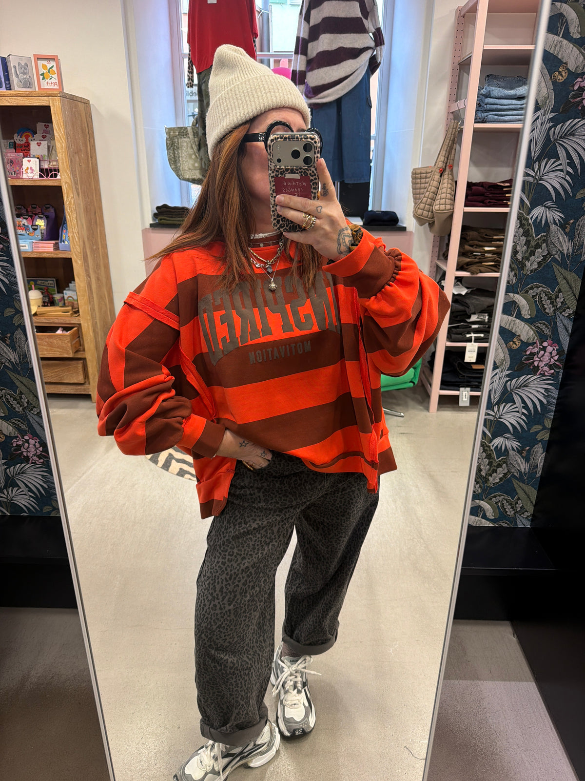 Pullover Inspired