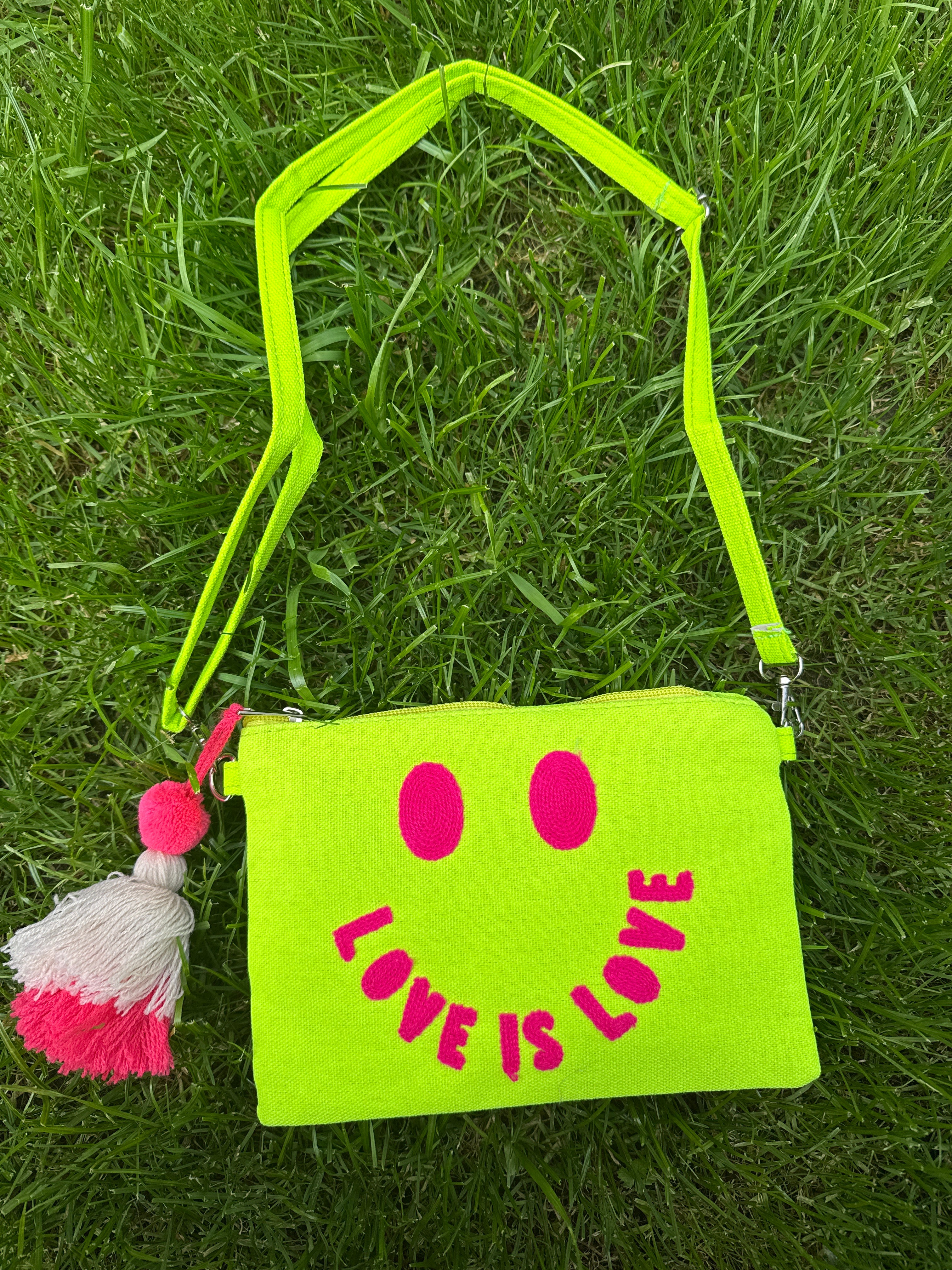 Tasche Love is Love