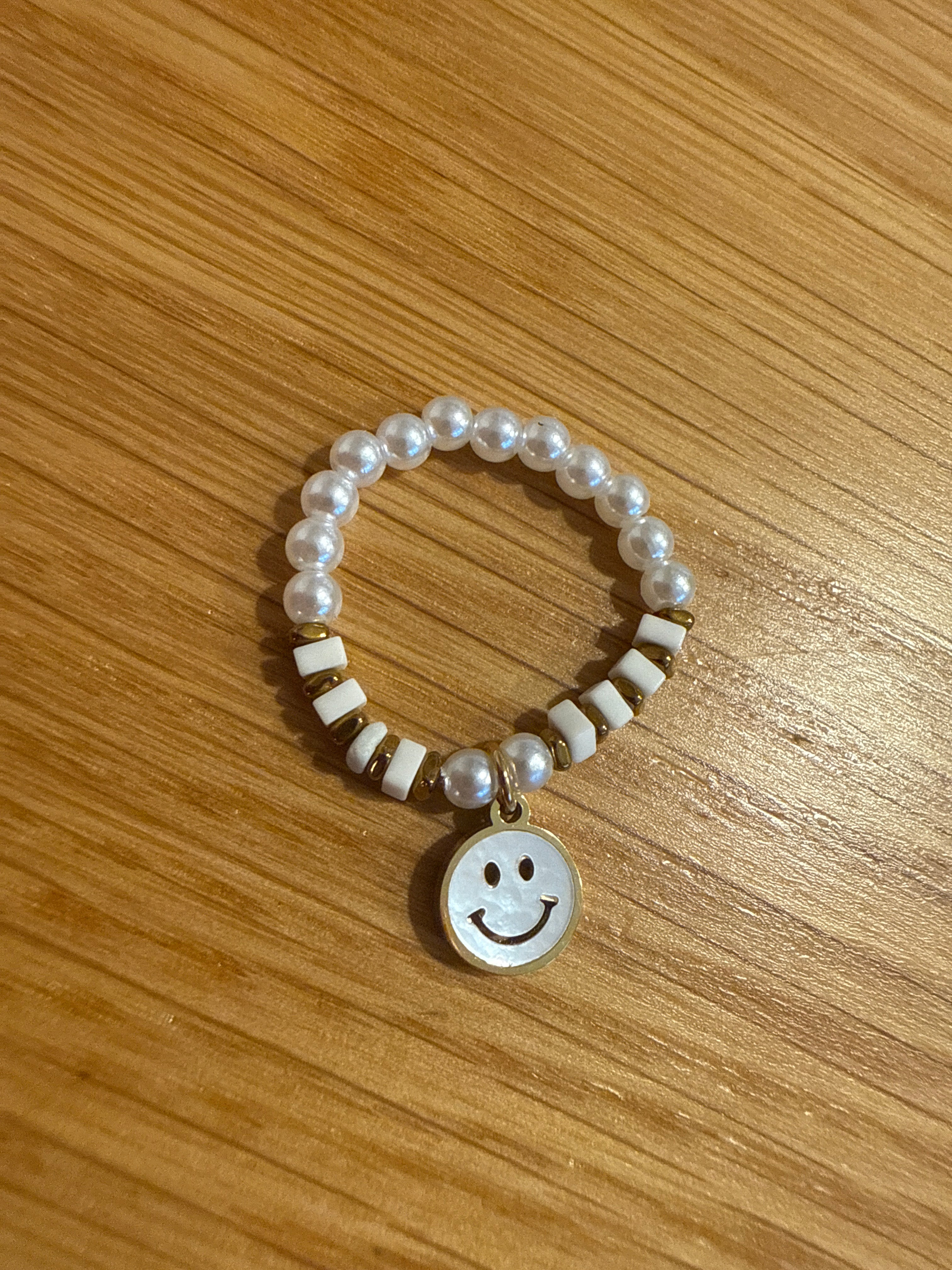 Ring Smiley all over pearl