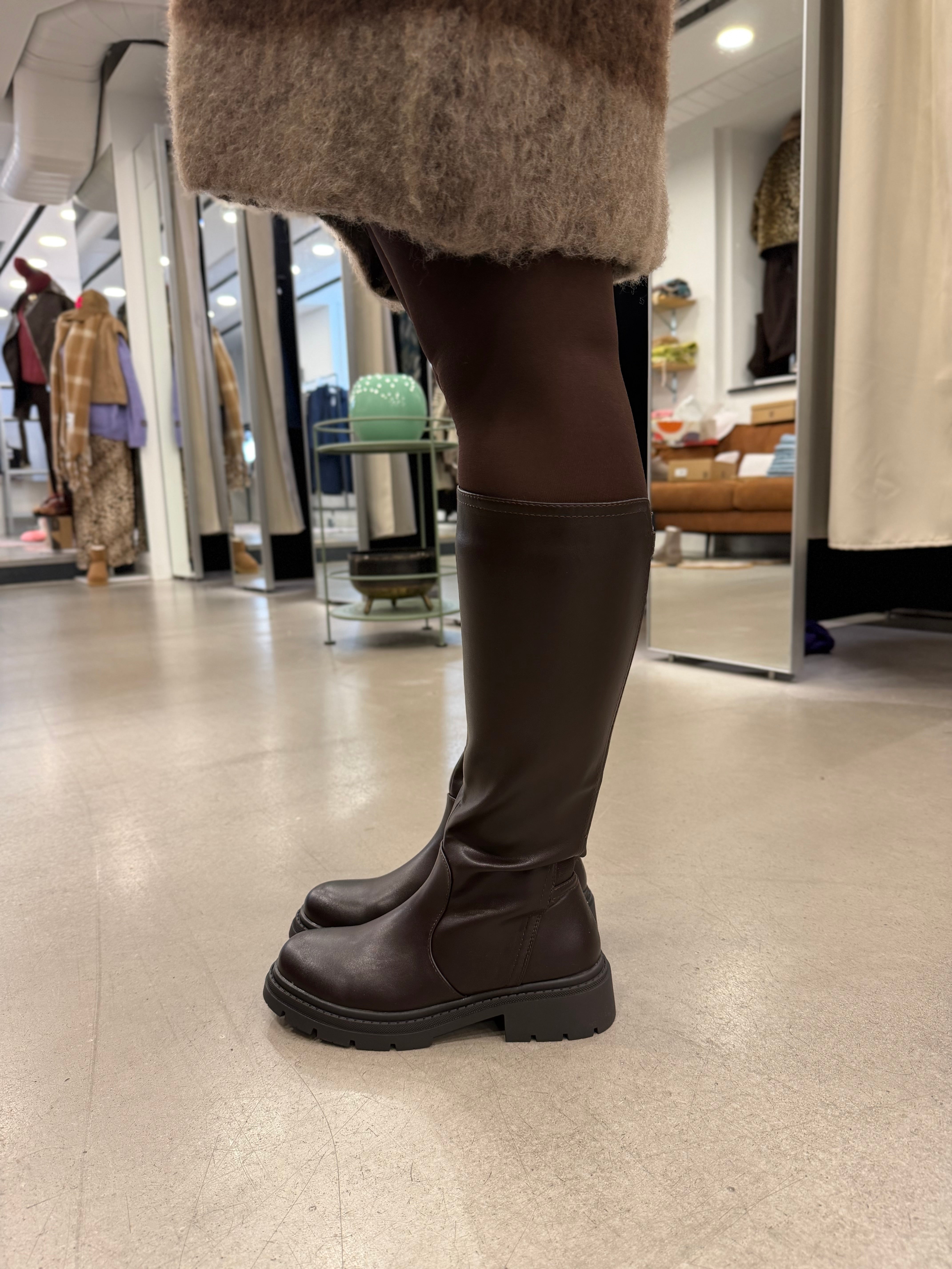Boot Zou