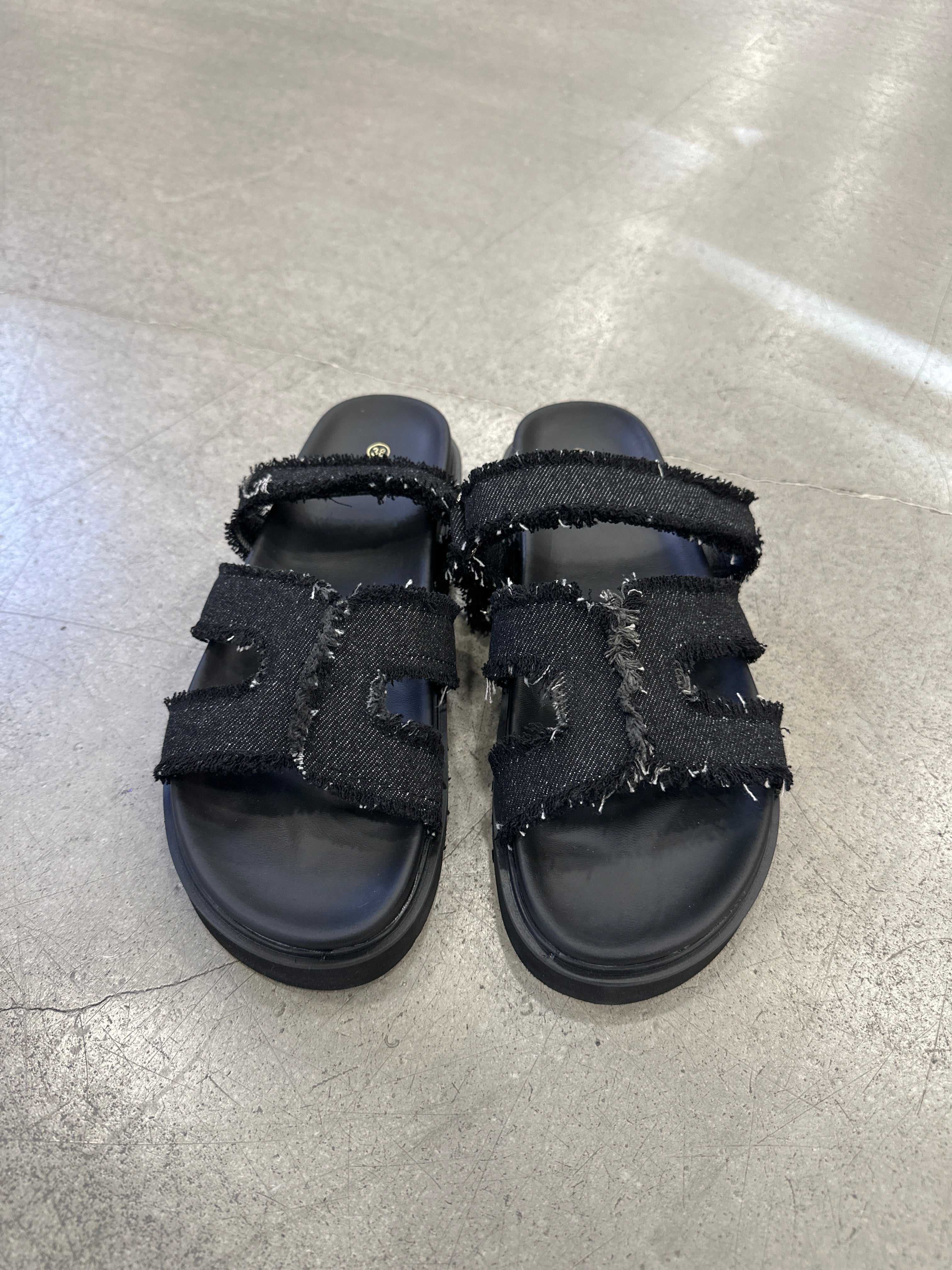 Schuhe Schlappen blck