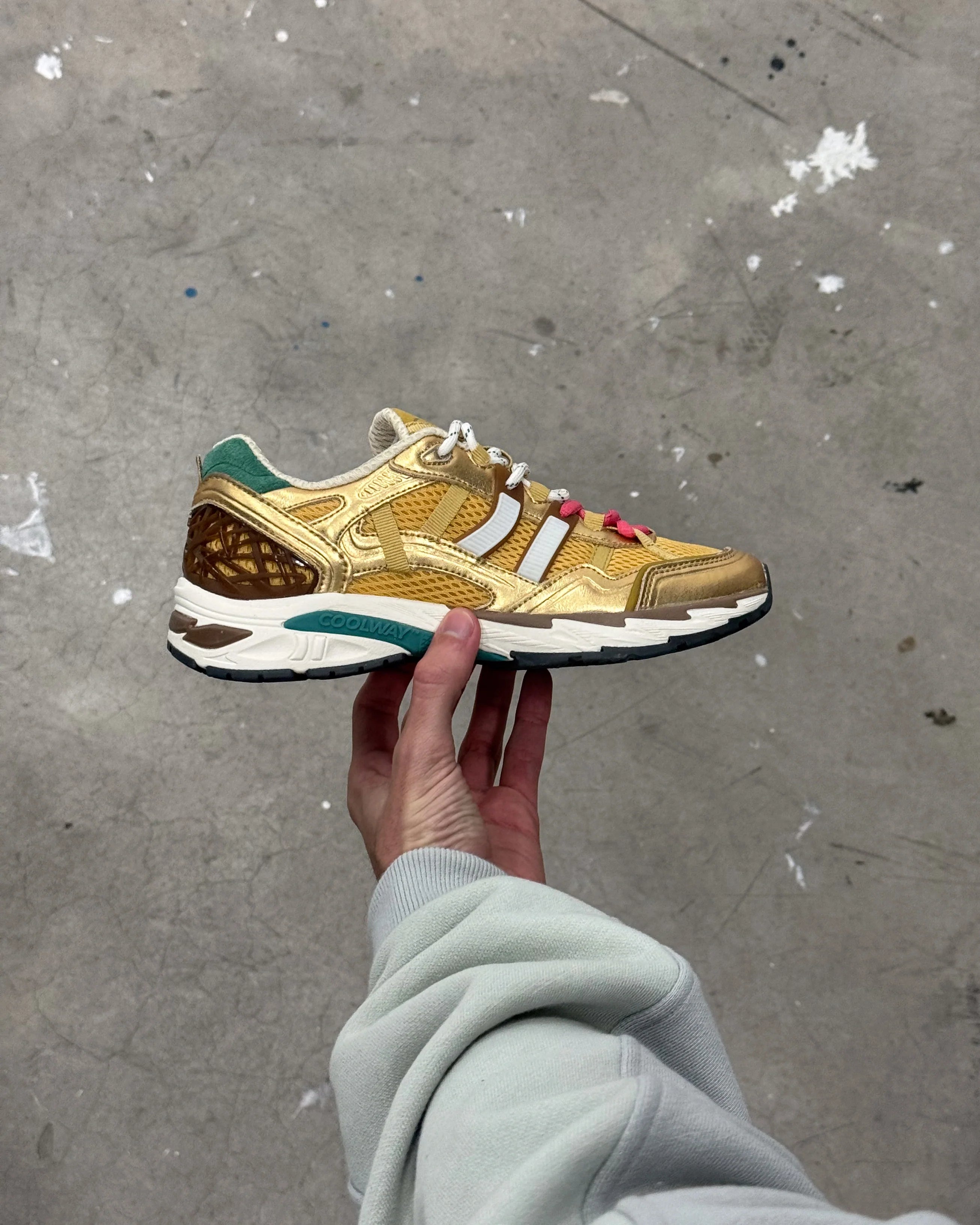 COOLWAY Runner 2003 Golden Flame