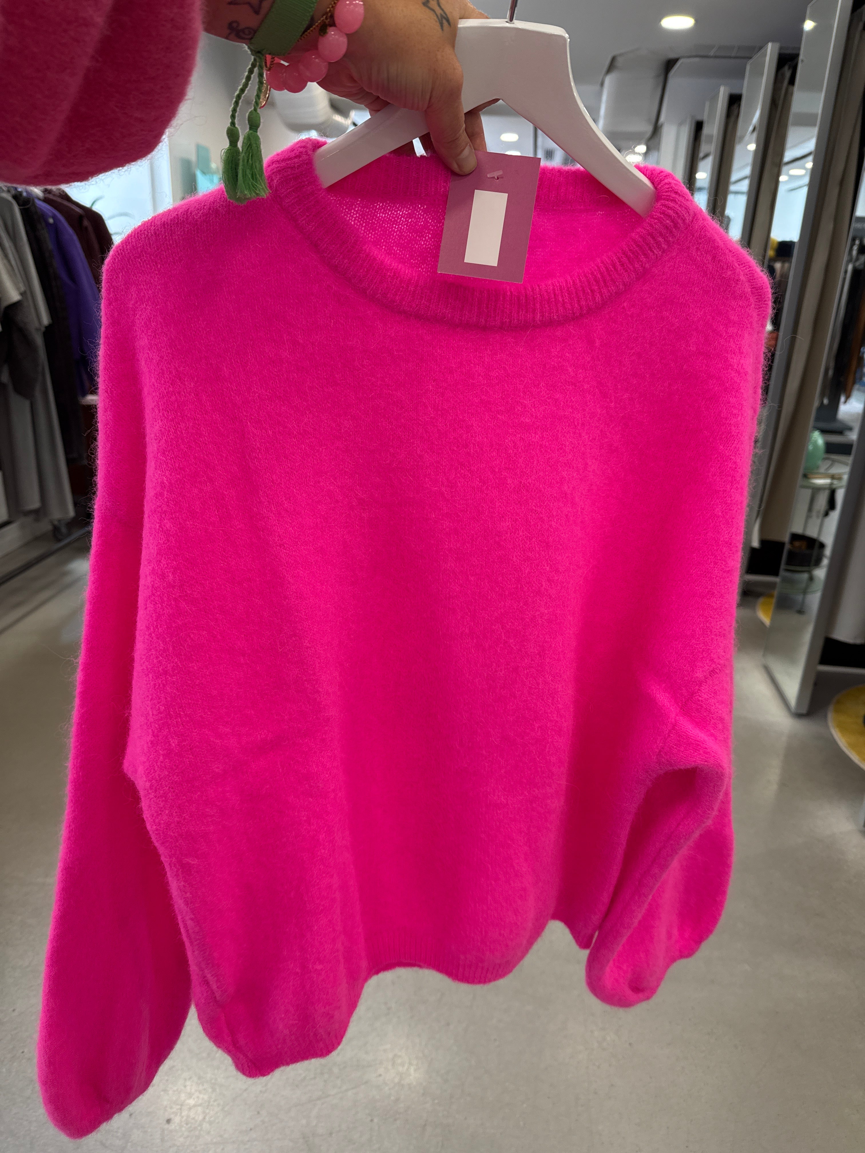 Pullover knit