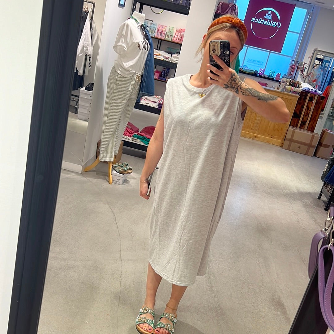 Kleid Basic Cut out