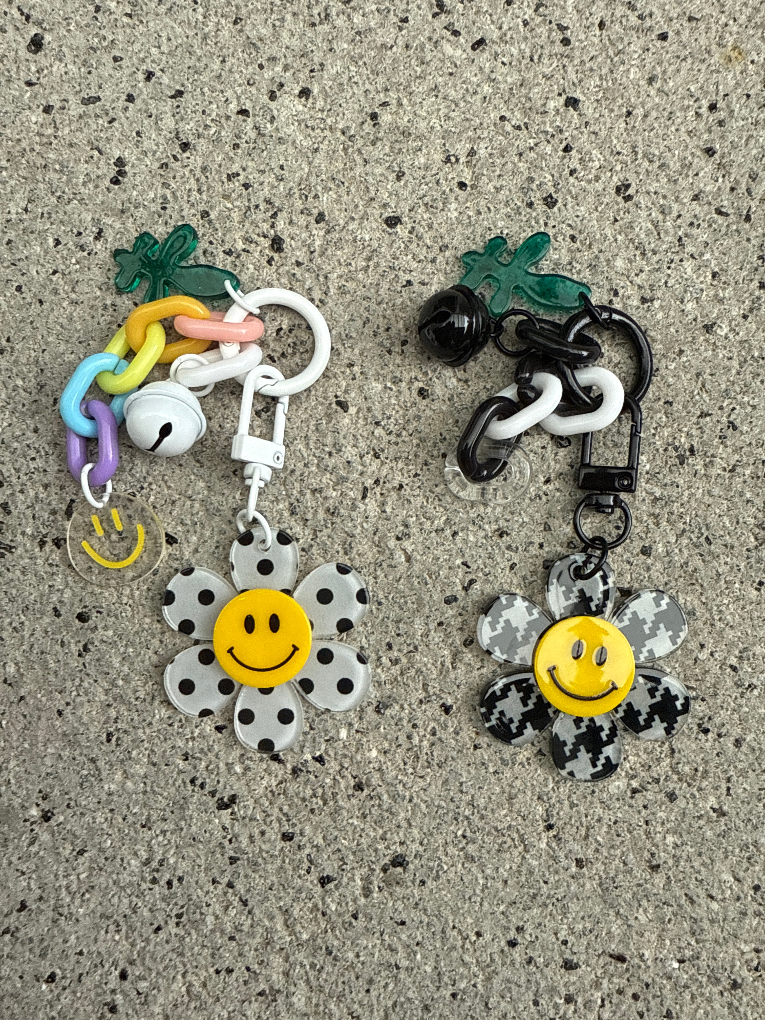 Taschanhänger Smiley Flower