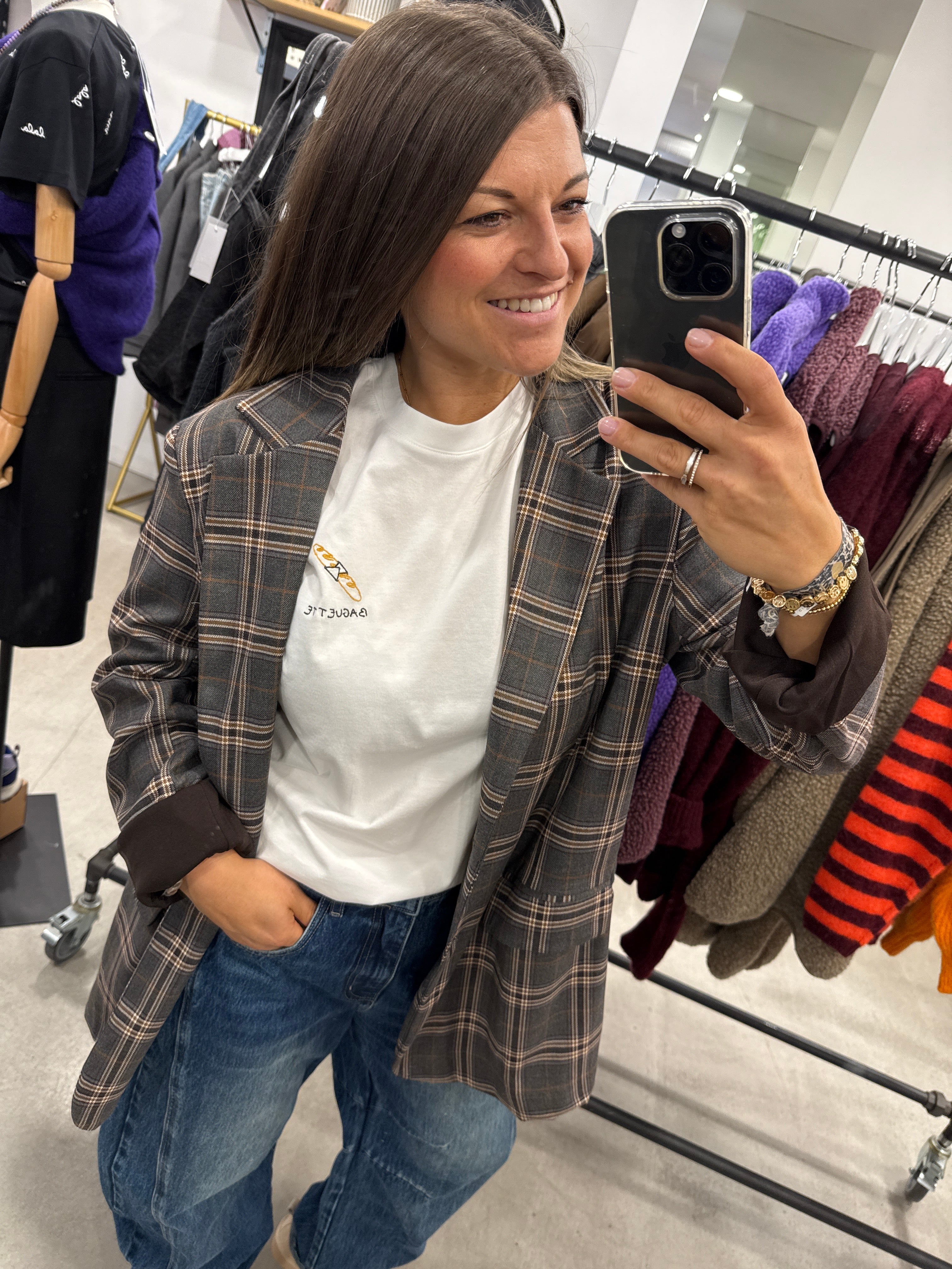 Blazer August