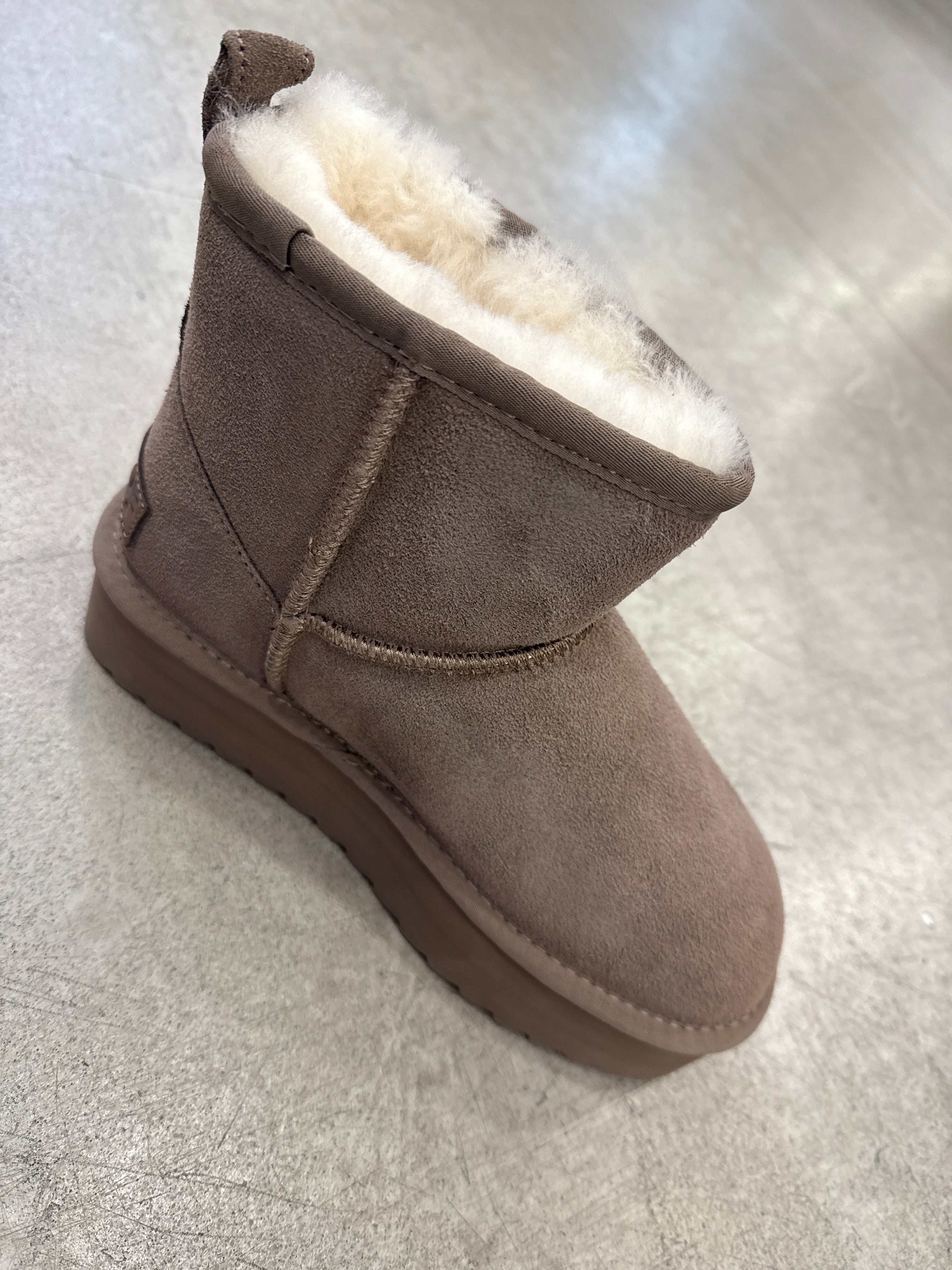 Schuhe COC classic taupe