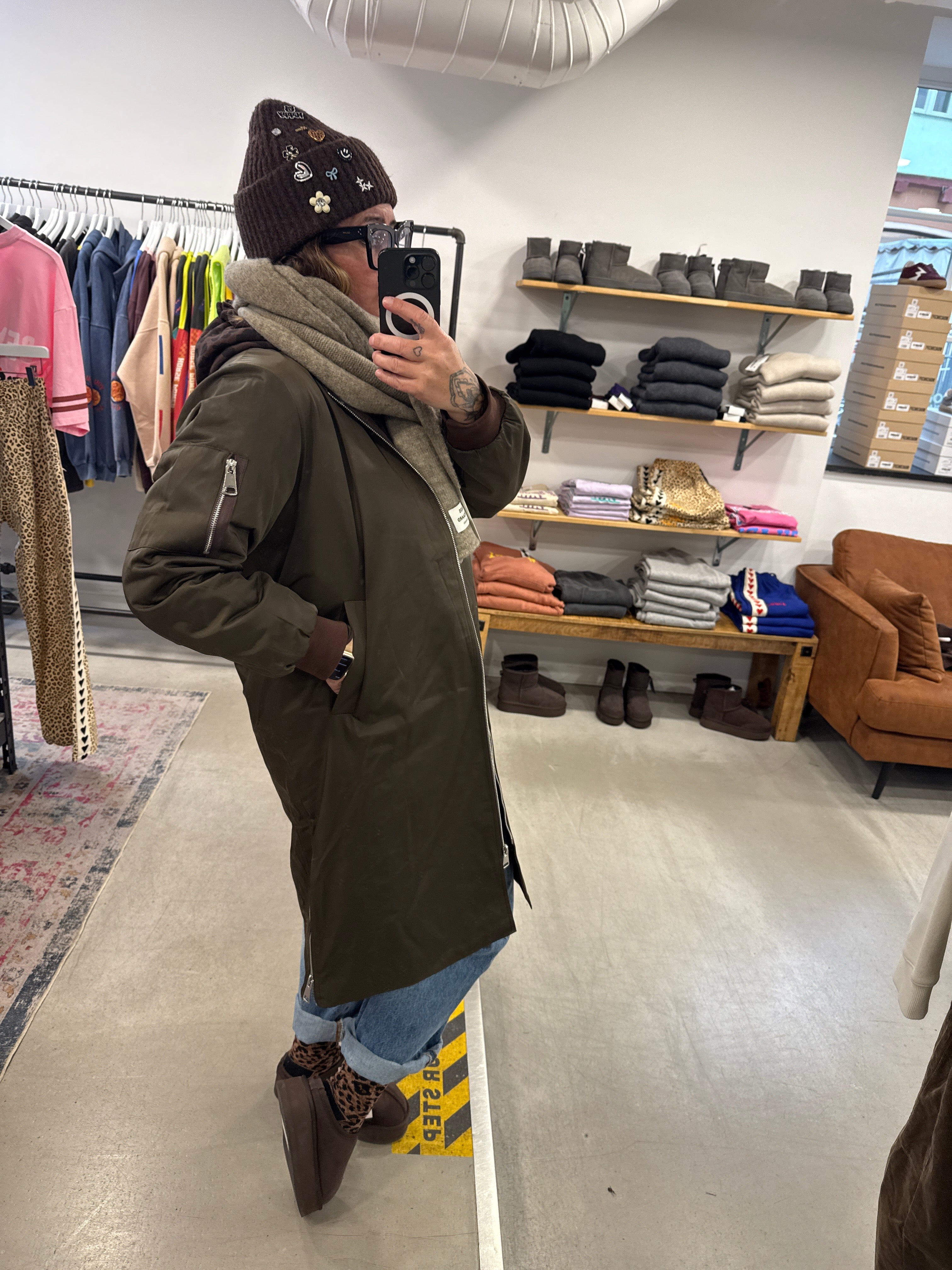 Mantel Bomber