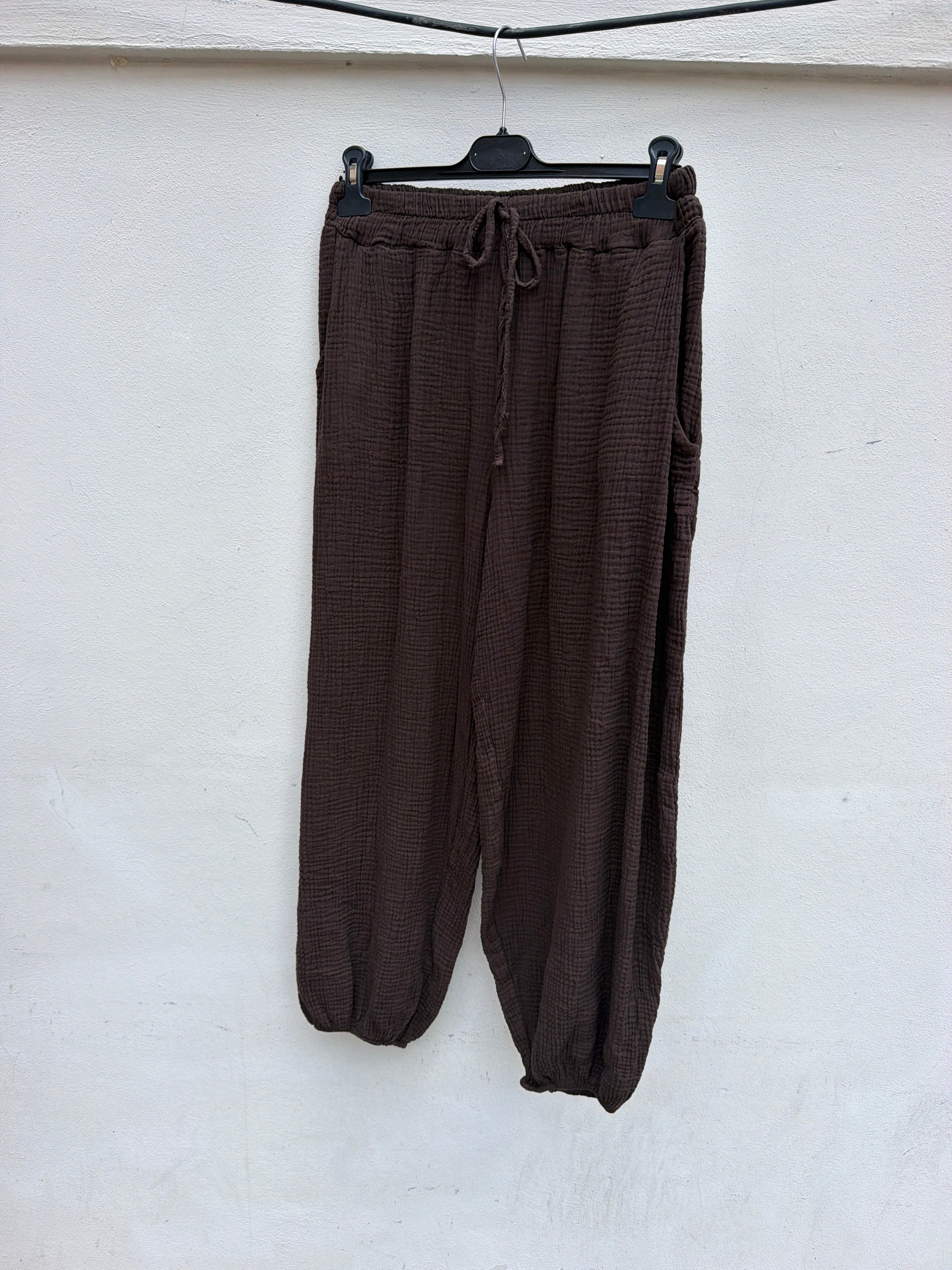 Hose Musselin
