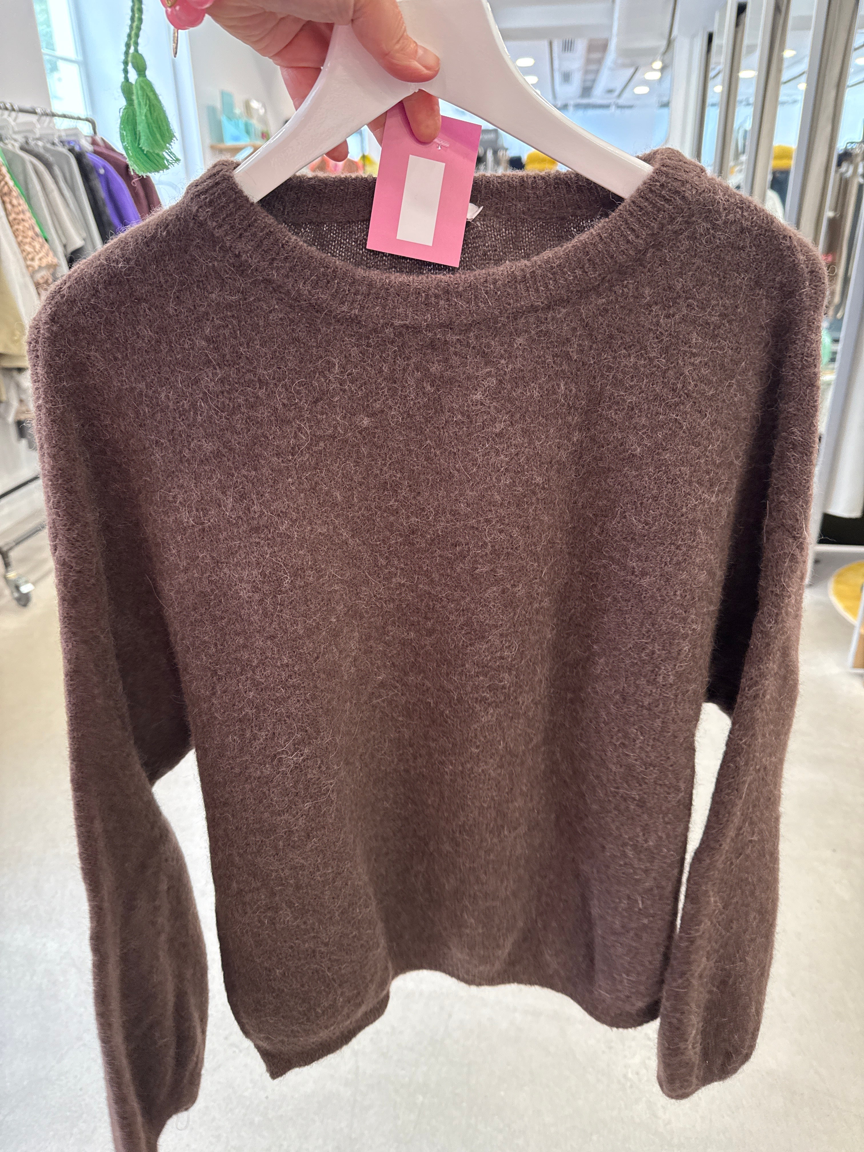 Pullover knit