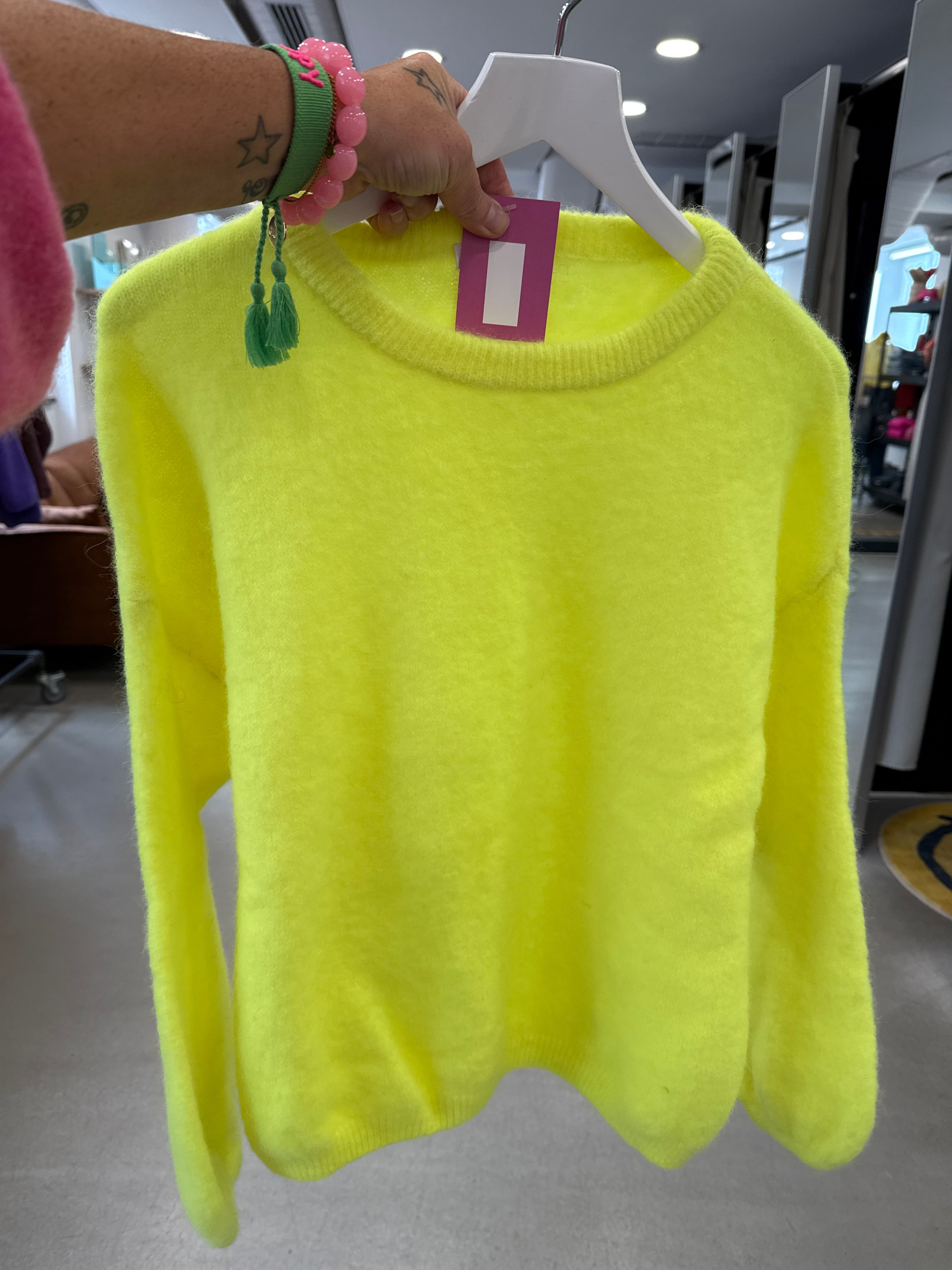 Pullover knit