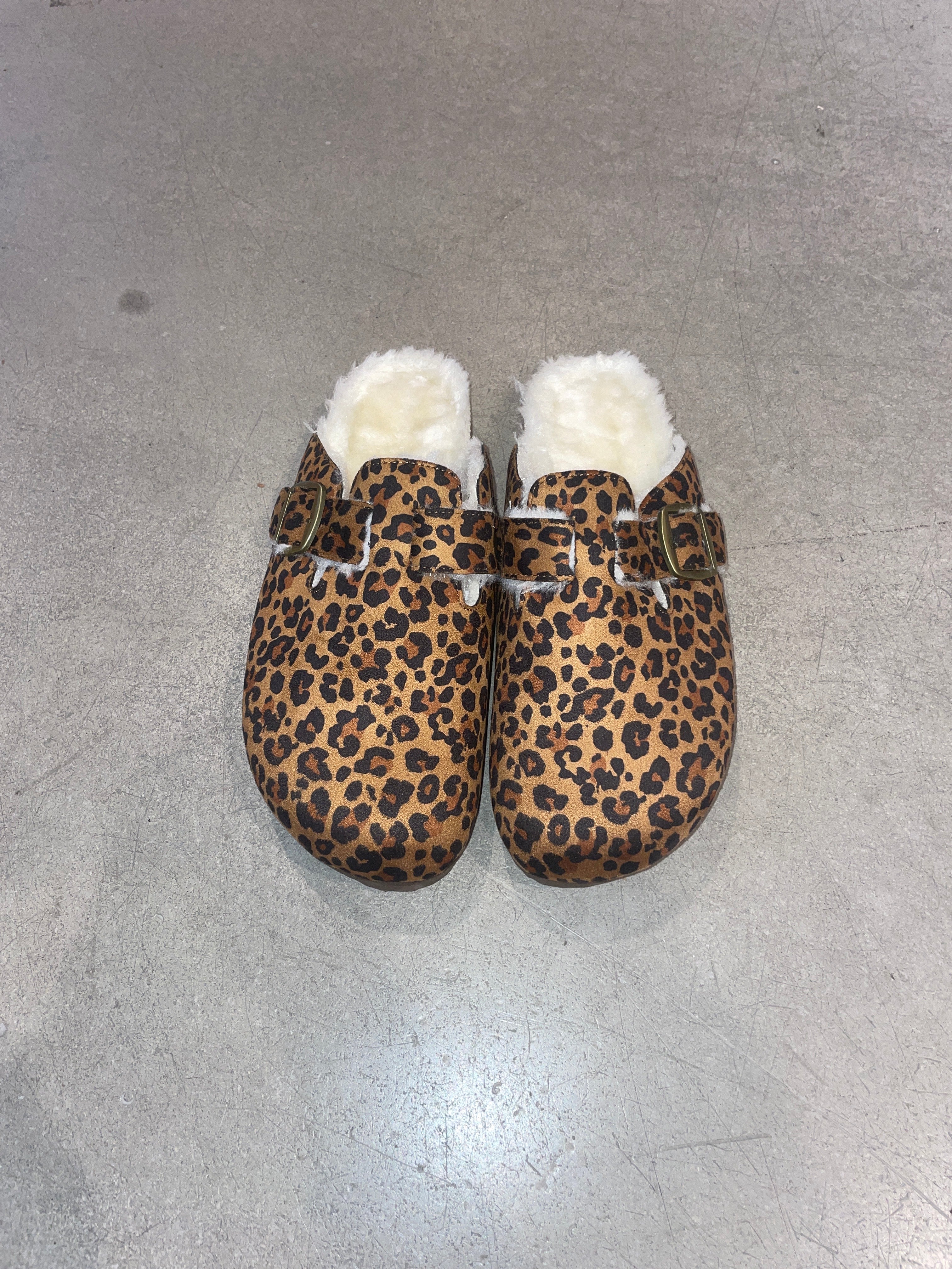 Schuhe Schlappen Leo