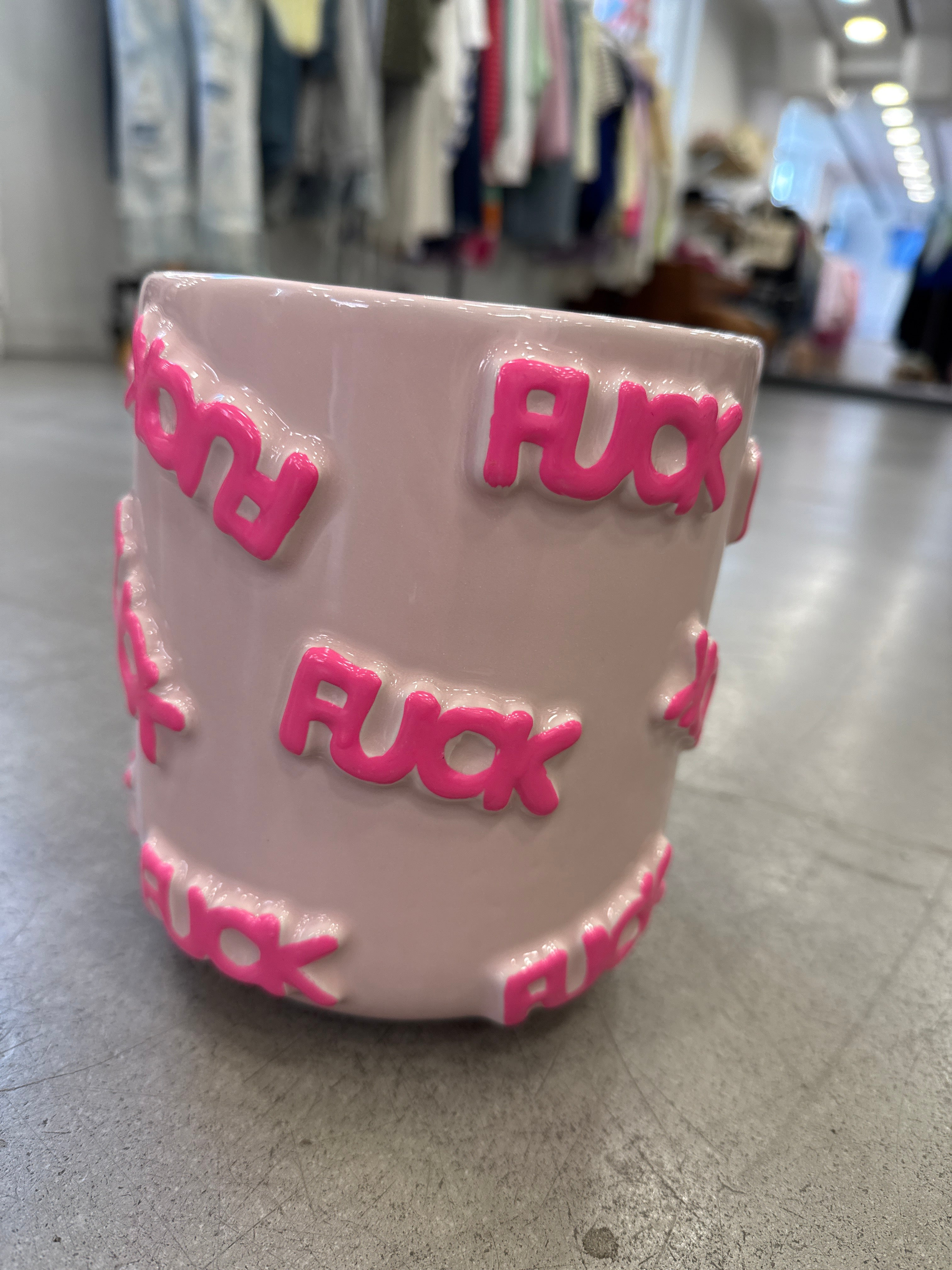 Vase FUCK big