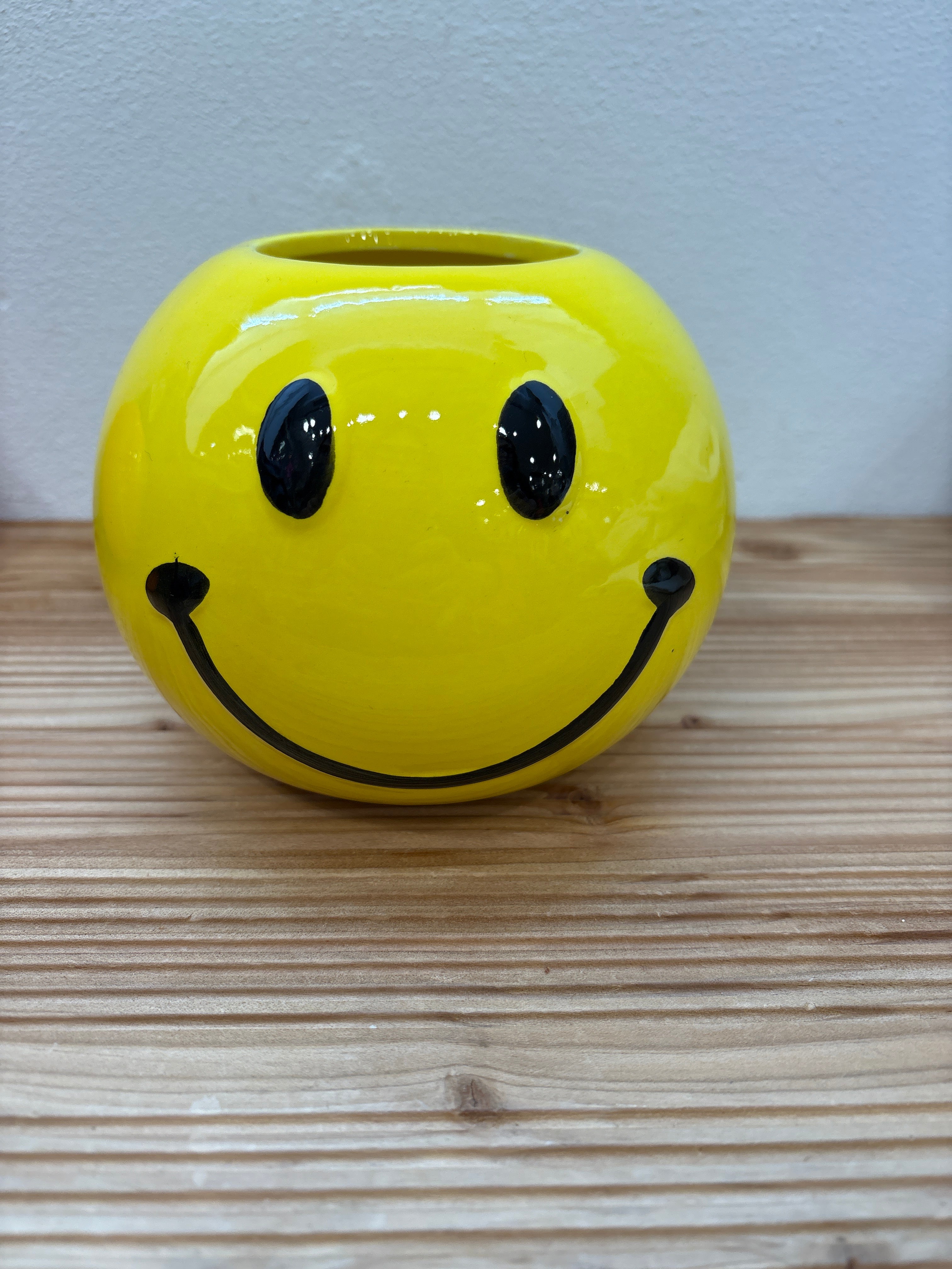 Vase smiley small