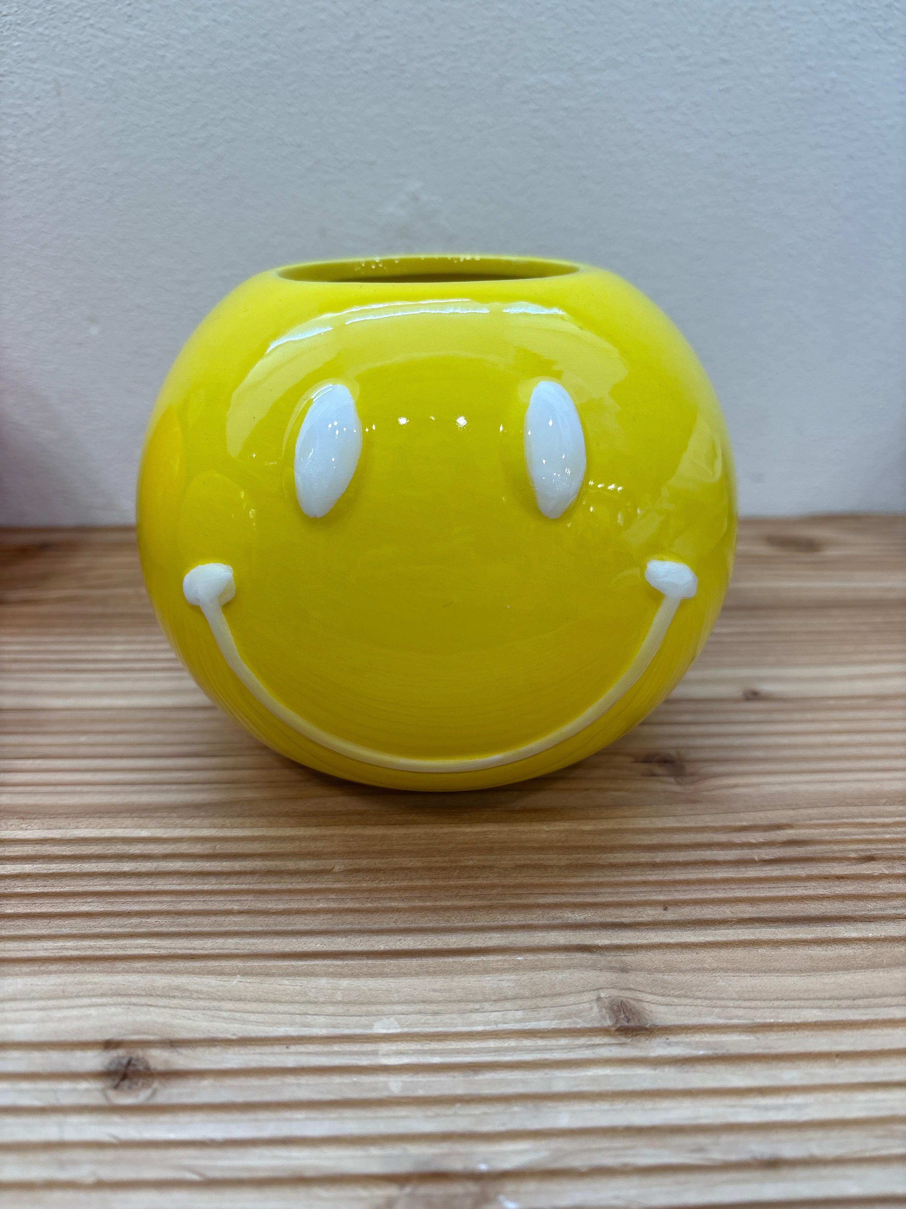 Vase smiley small