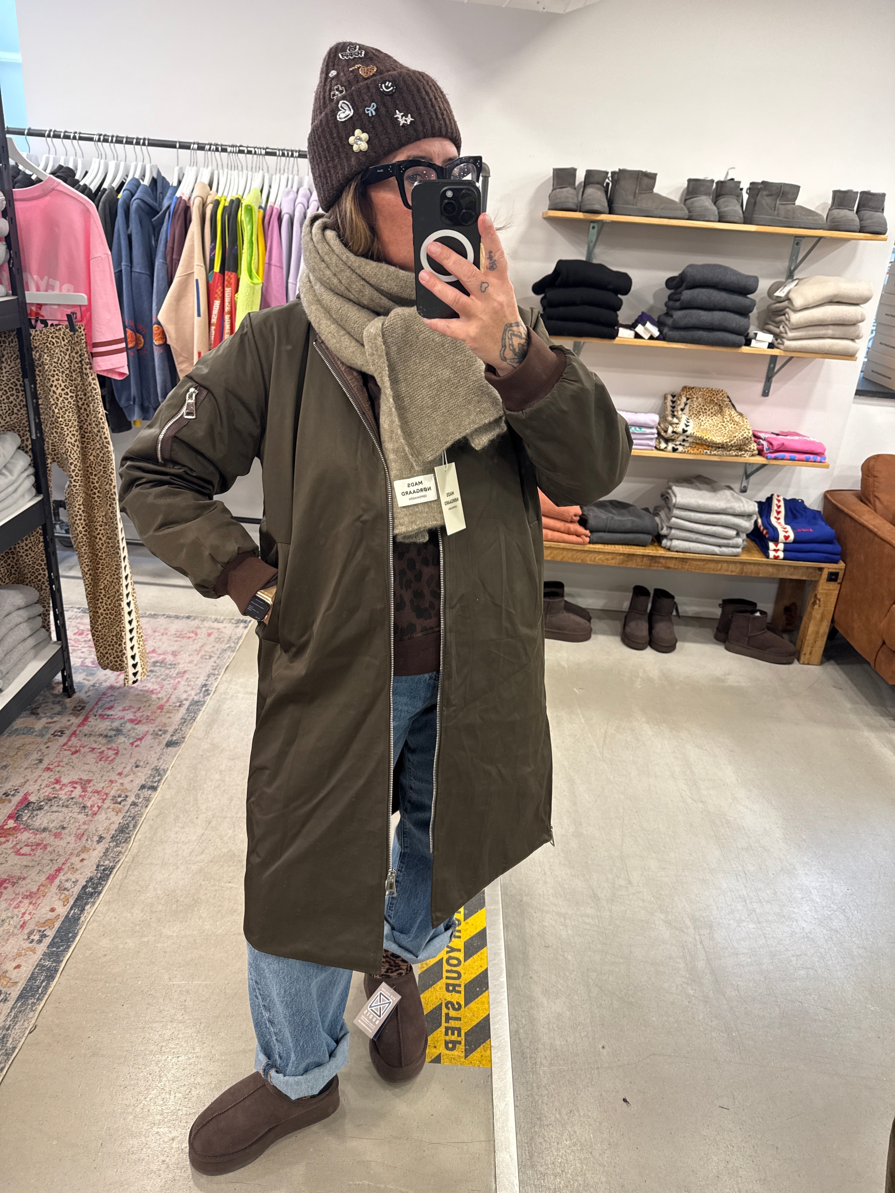 Mantel Bomber