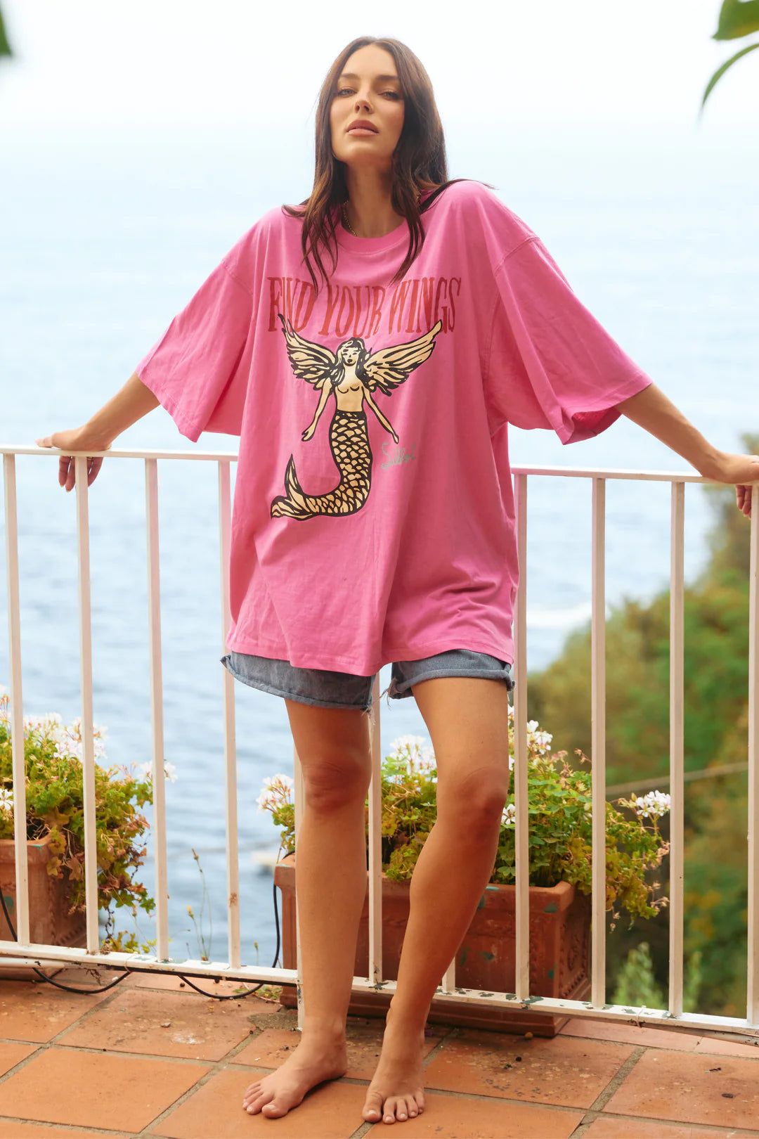 FIND YOUR WINGS TEE