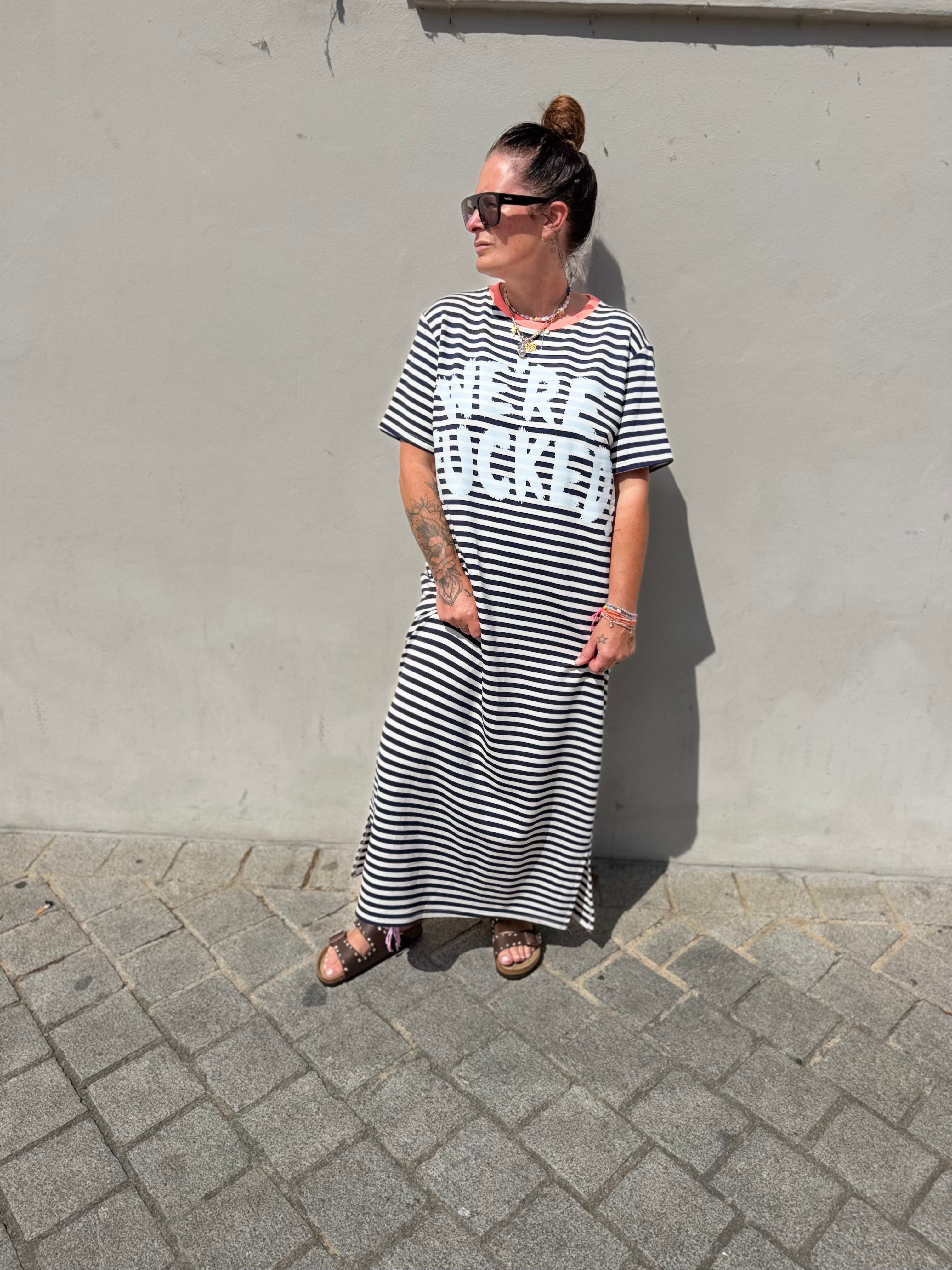 Kleid We