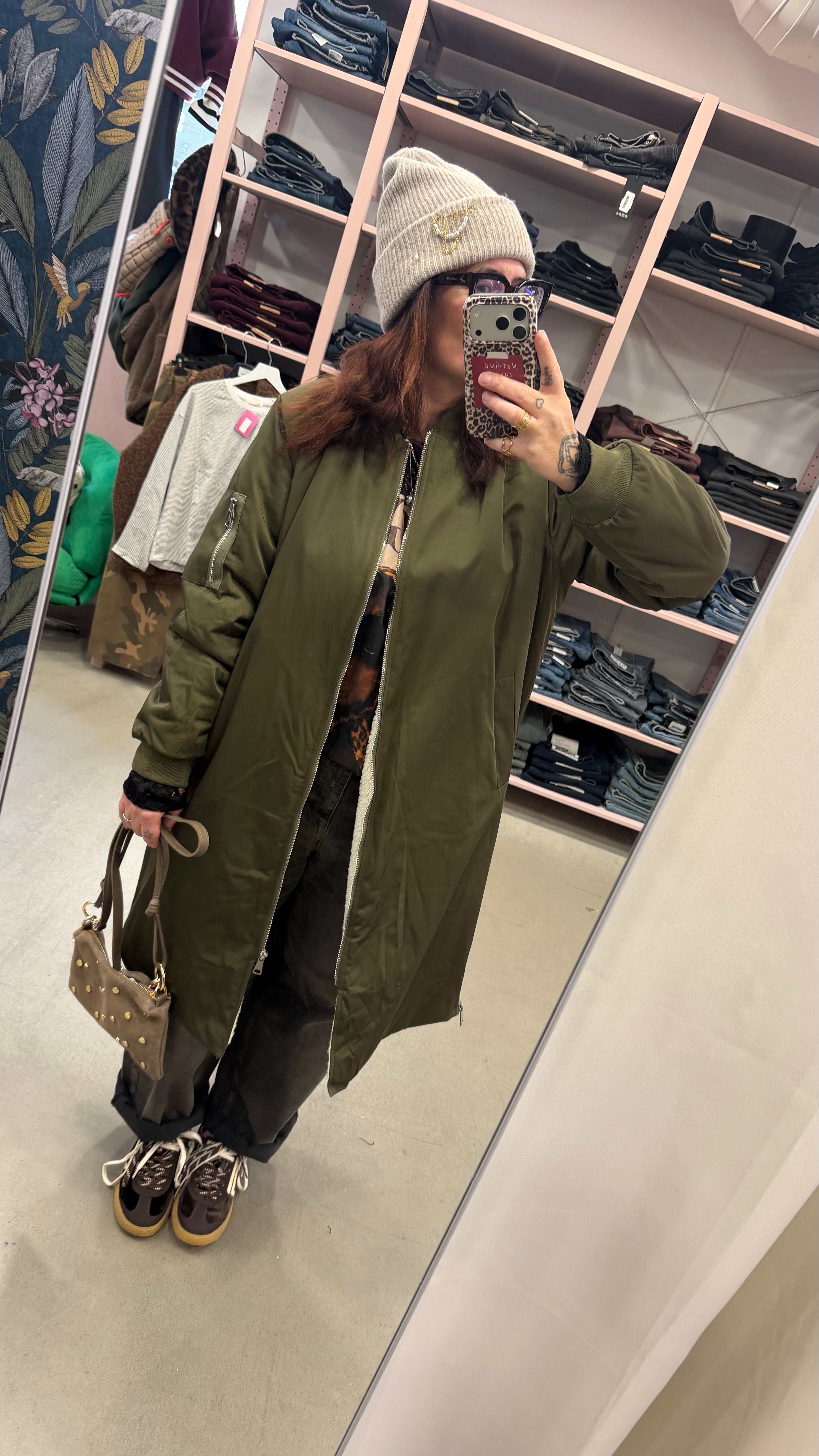 Mantel Bomber