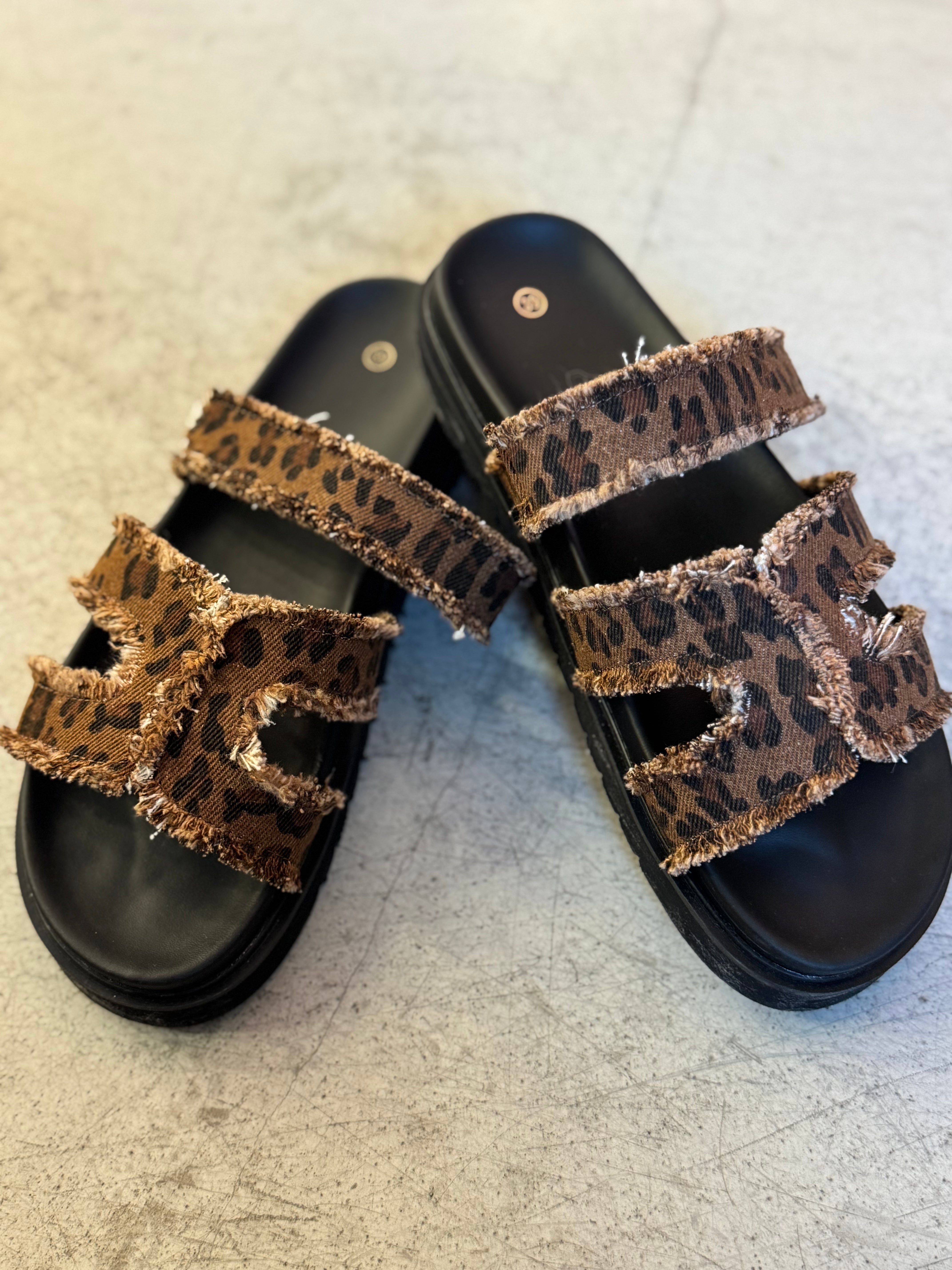 Schuhe Schlappen Leo