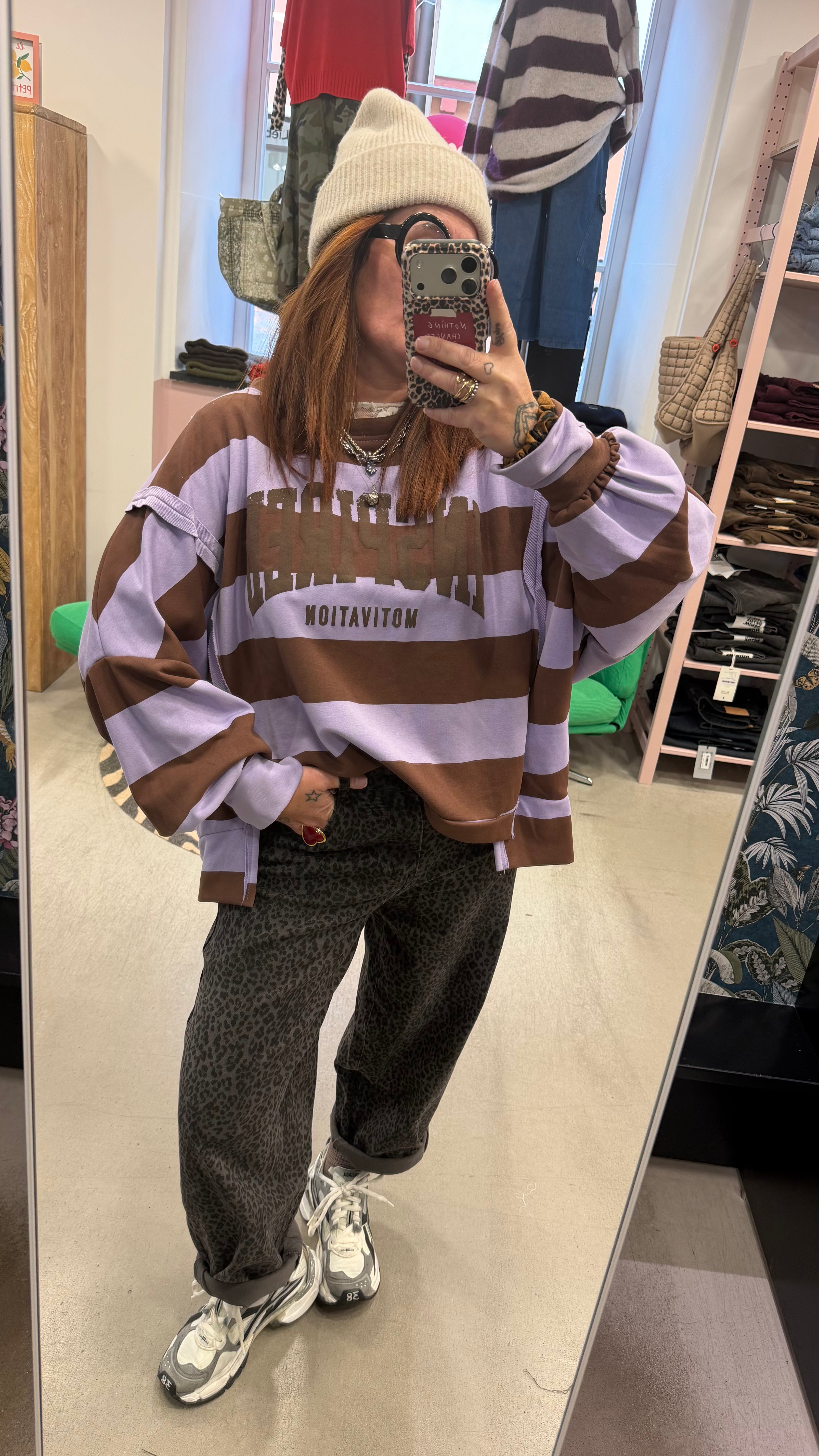 Pullover Inspired