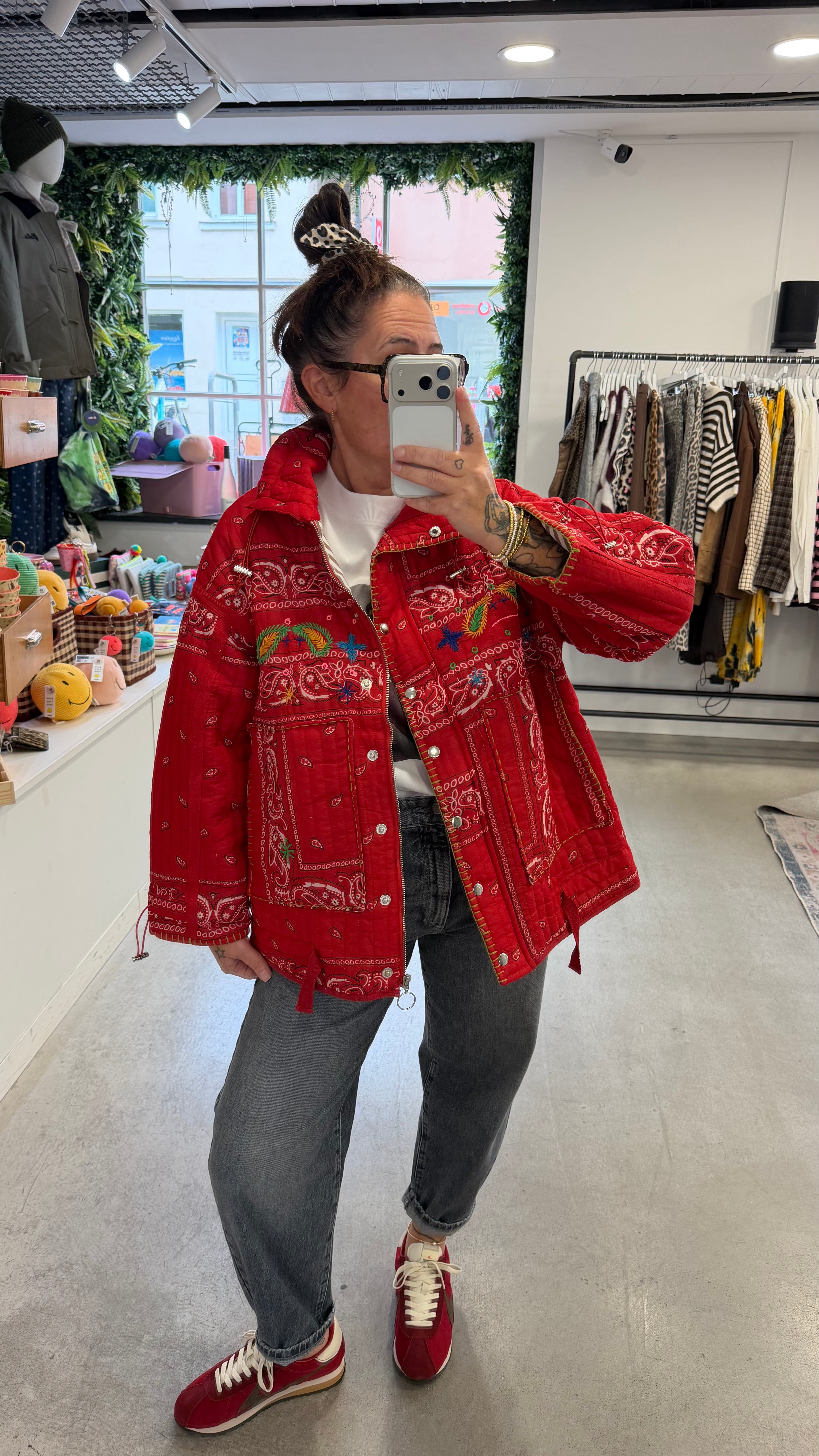 Jacke Paisley