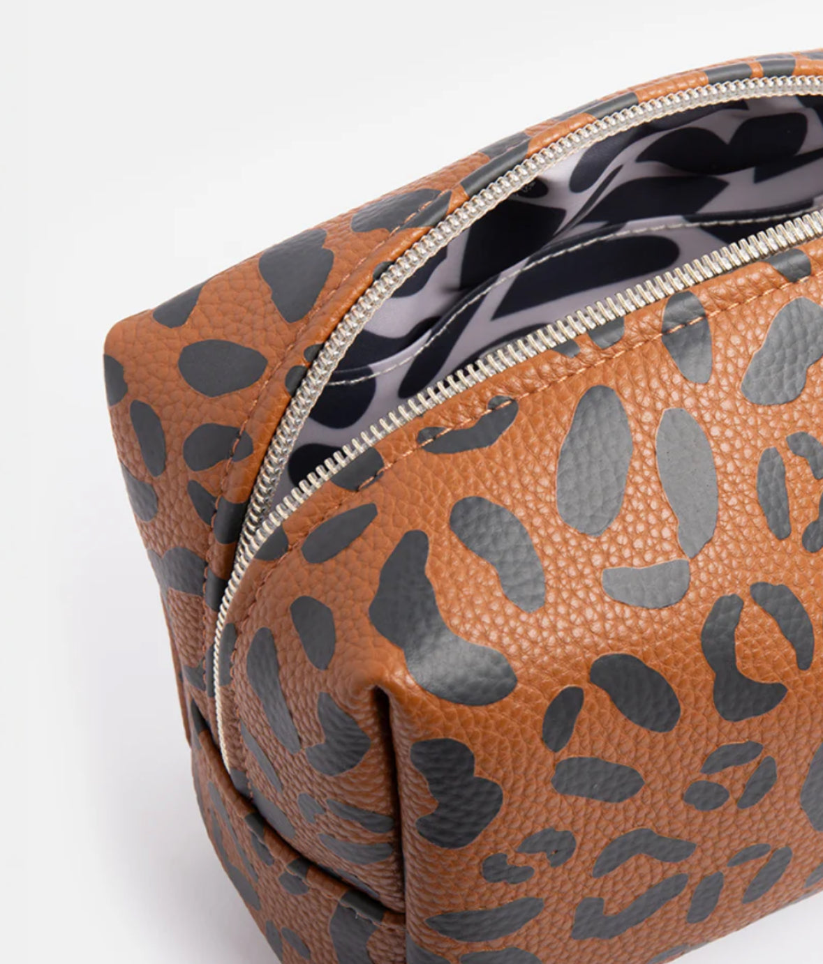 Cosmetic Bag Leo