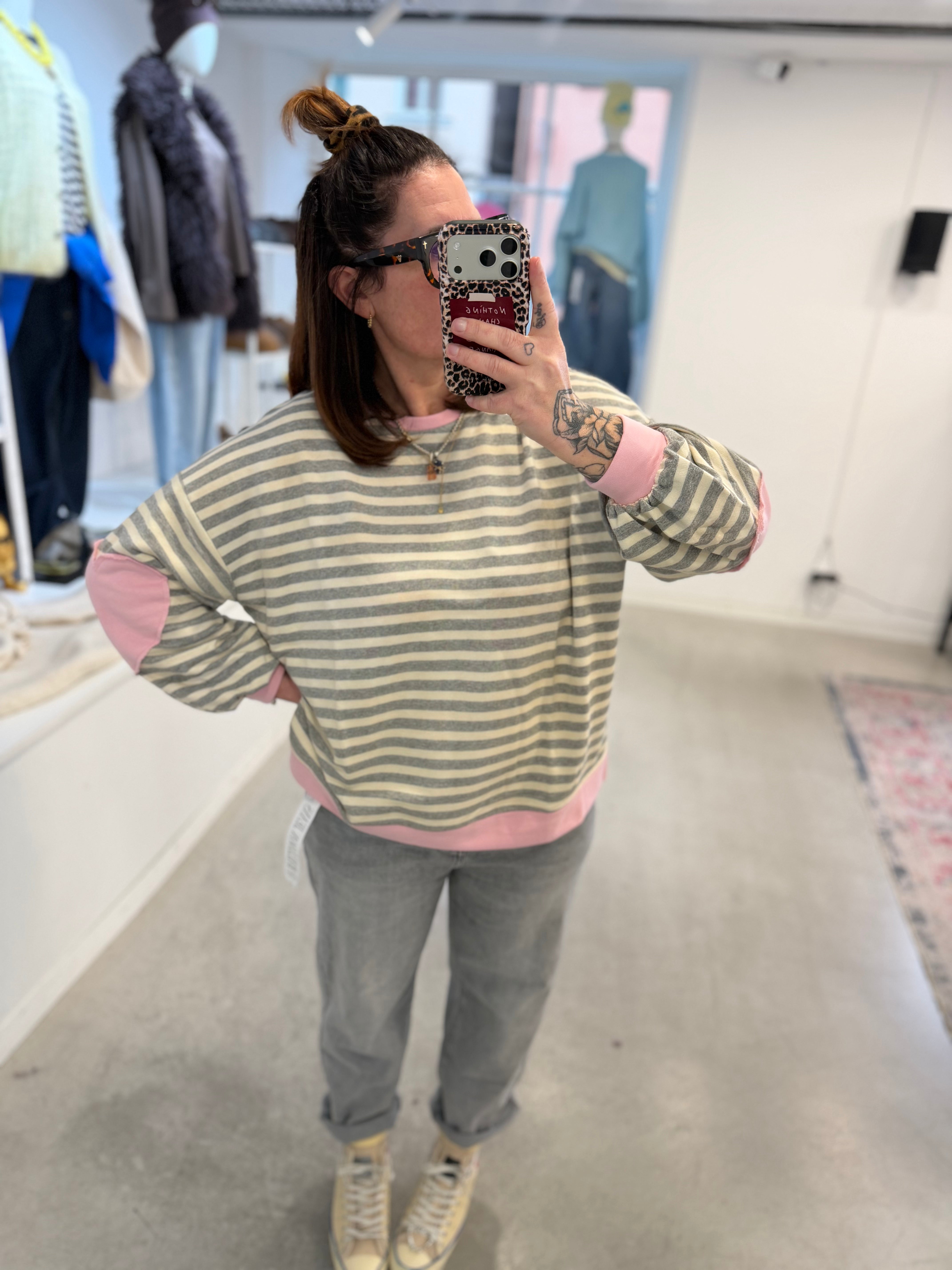 Pullover patch heart