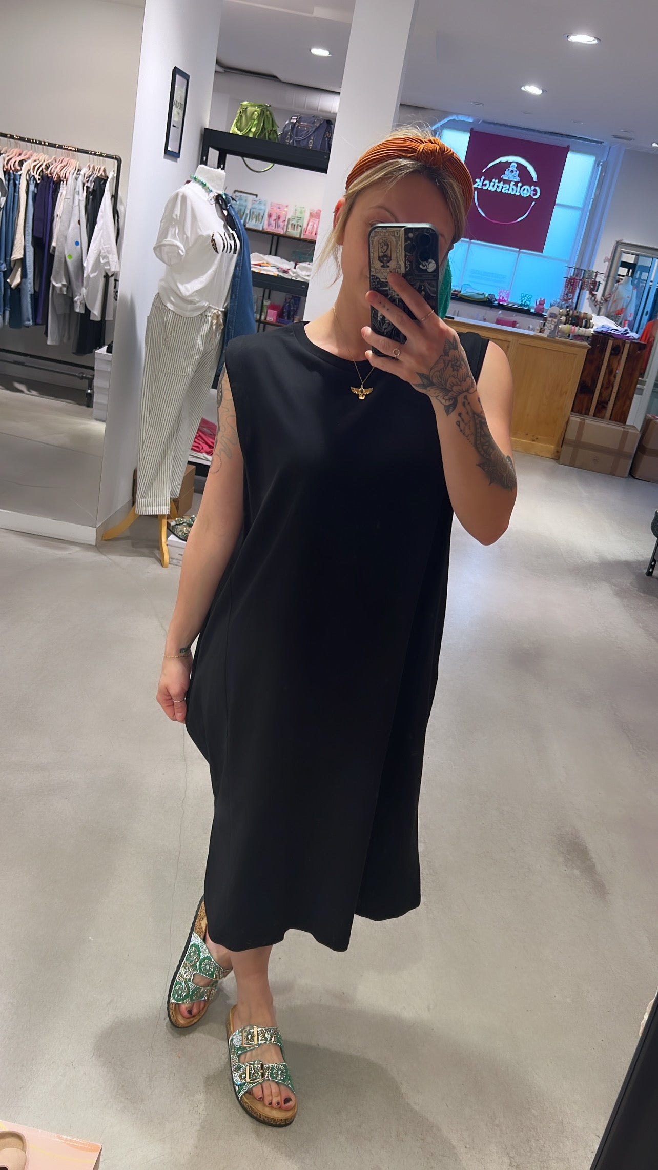 Kleid Basic Cut out